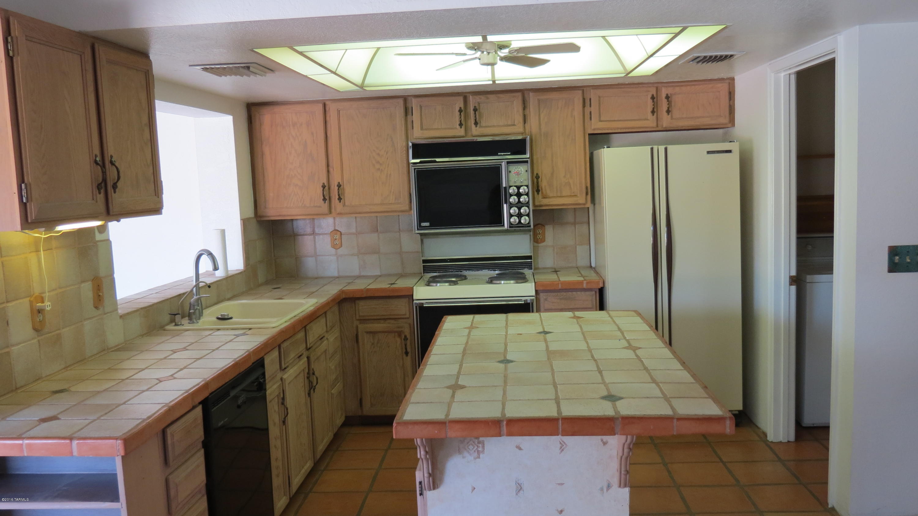 Vista Del Rio (218-290) - Residential Lease