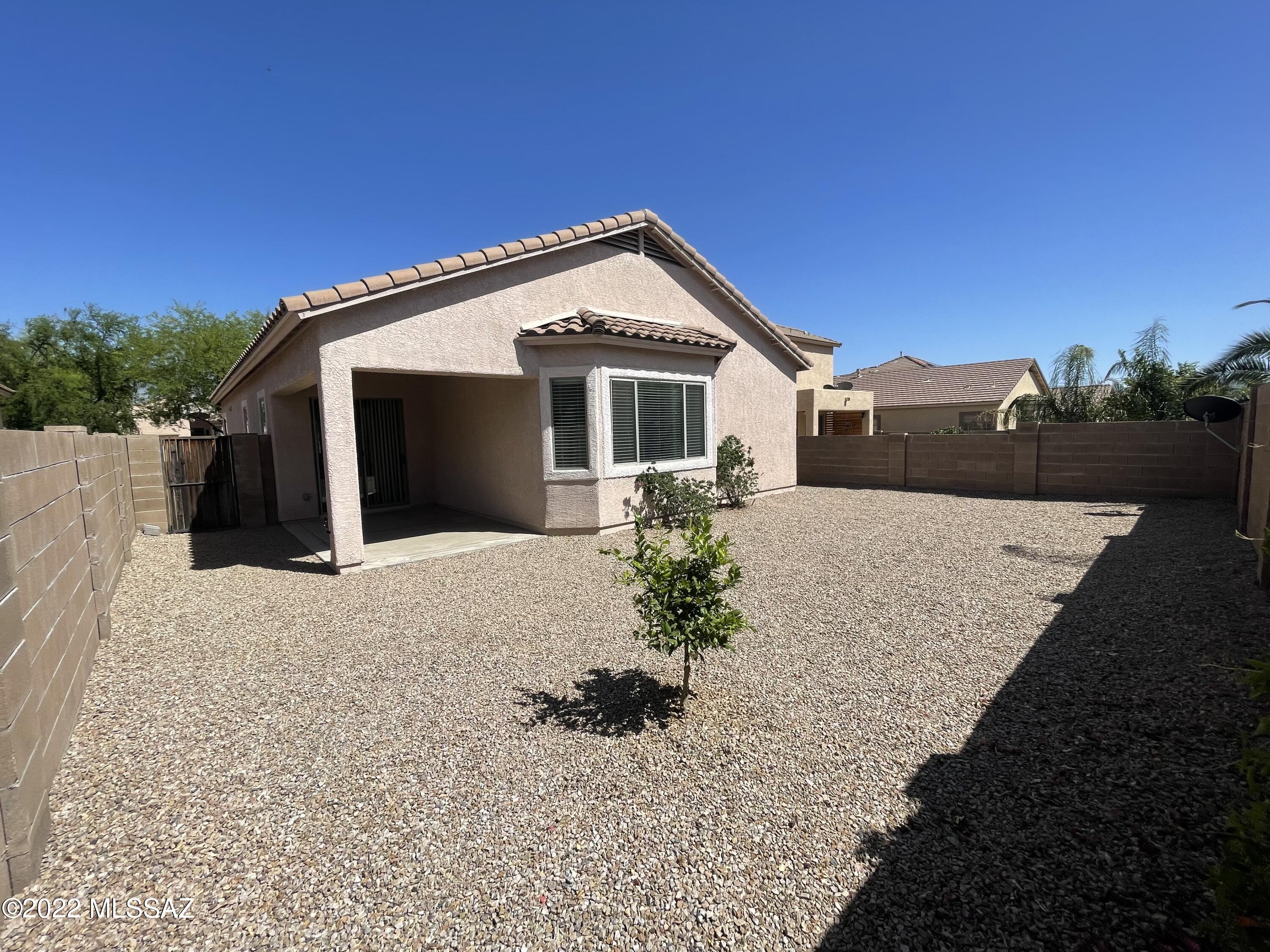 Rancho Vistoso NGHB 10 PCLS S,U & V - Residential