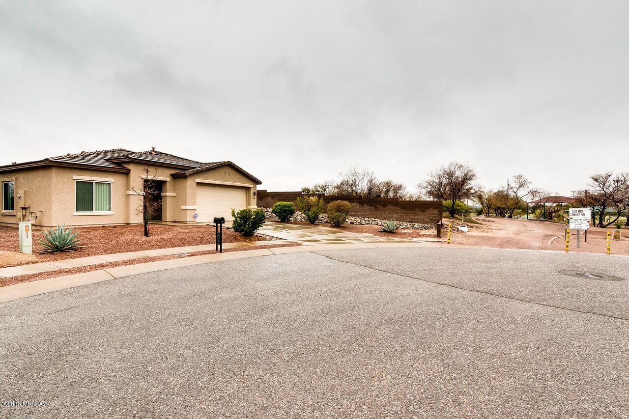 Black Horse (1-411) - Residential