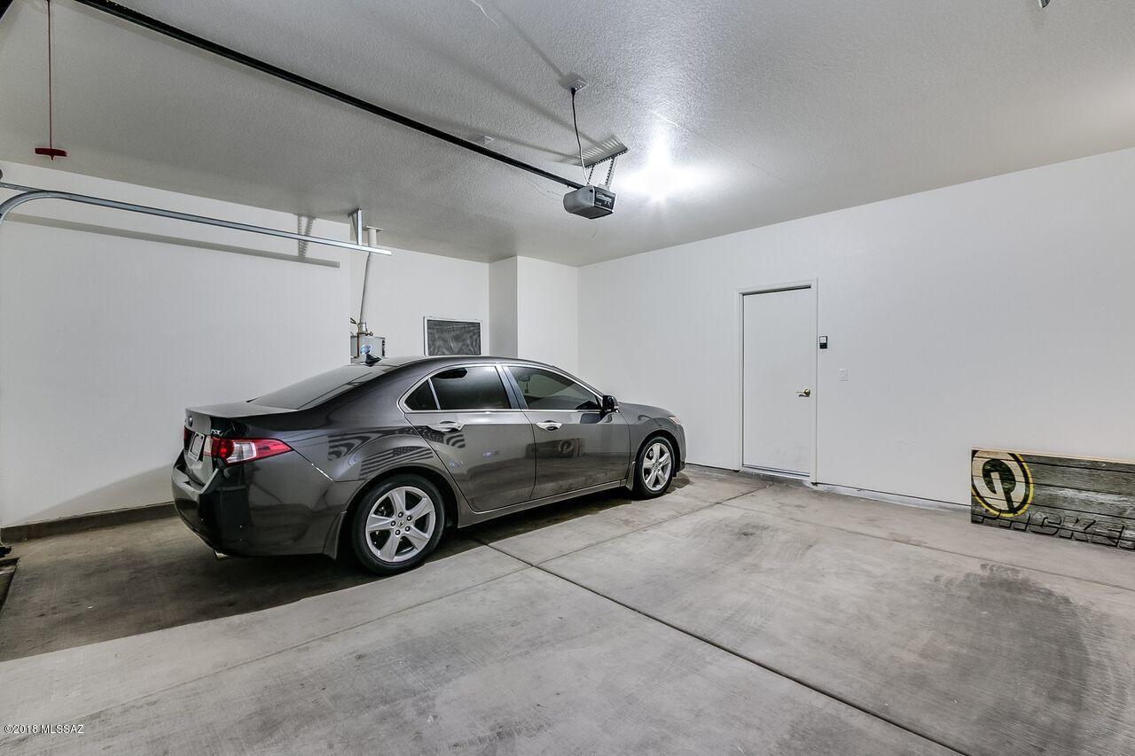 Black Horse (1-411) - Residential