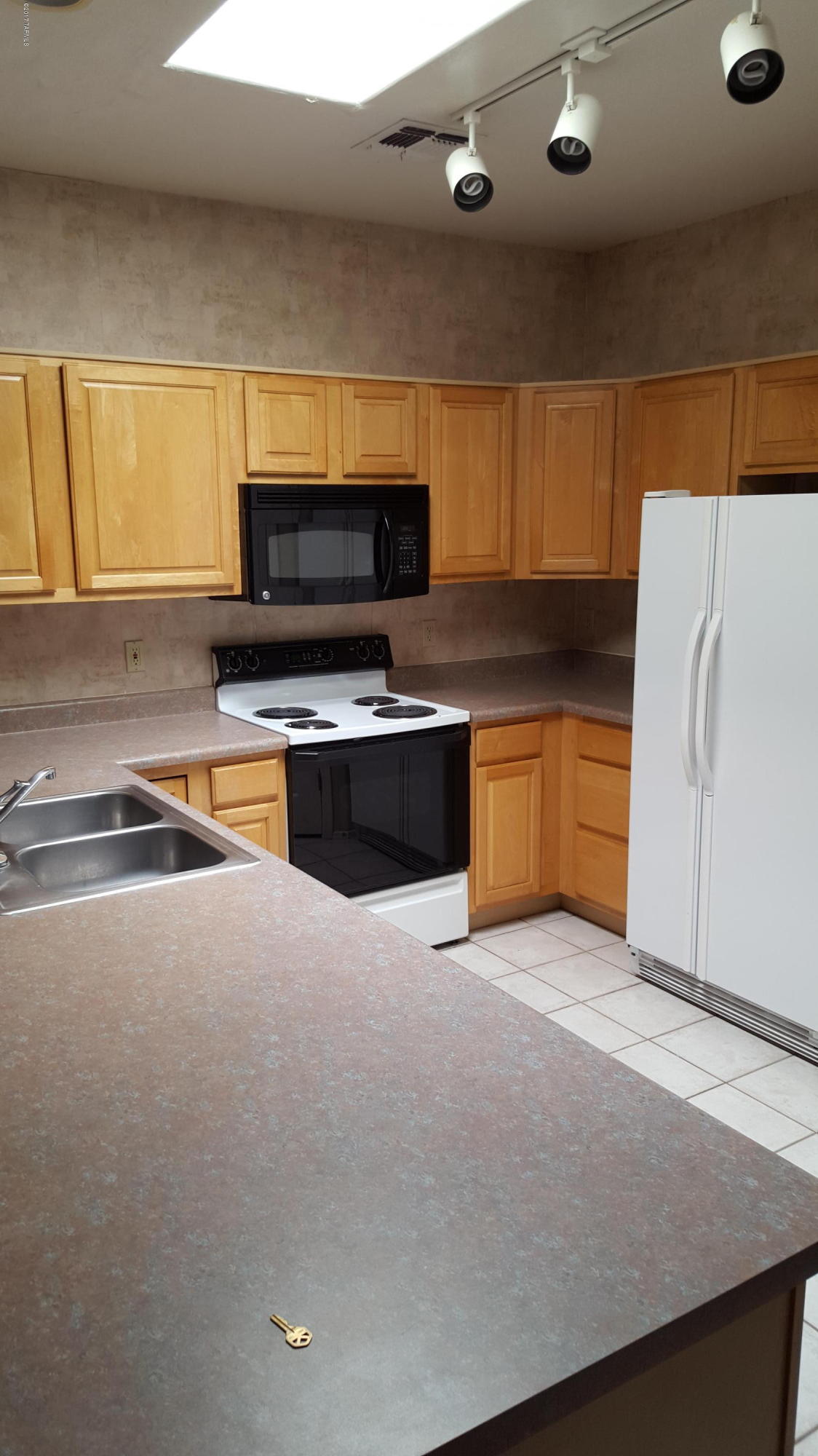 Desert Montage (1-92) - Residential Lease