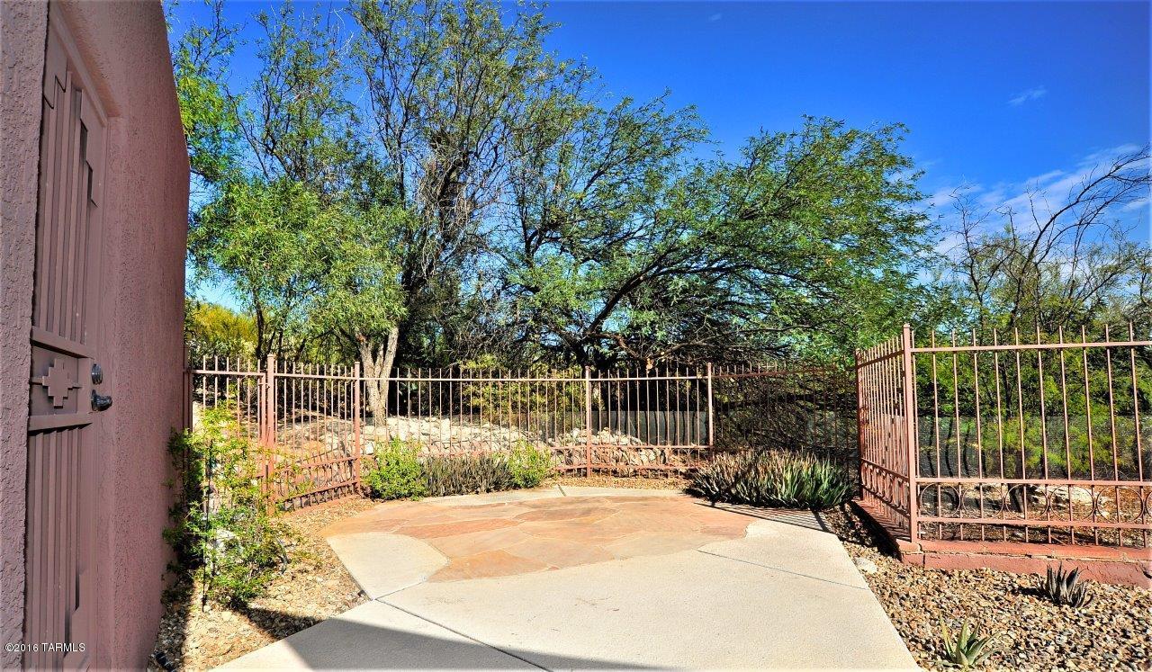 La Buena Vida Estates (1-37) - Residential