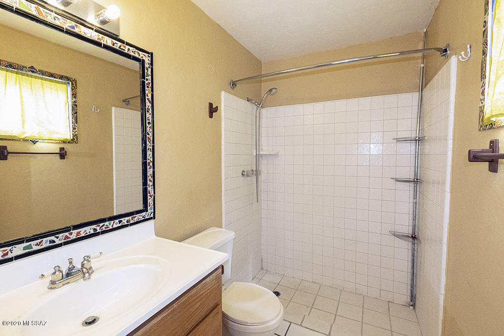 Tucson Park West NO. 2 (1-84) - Residential Lease