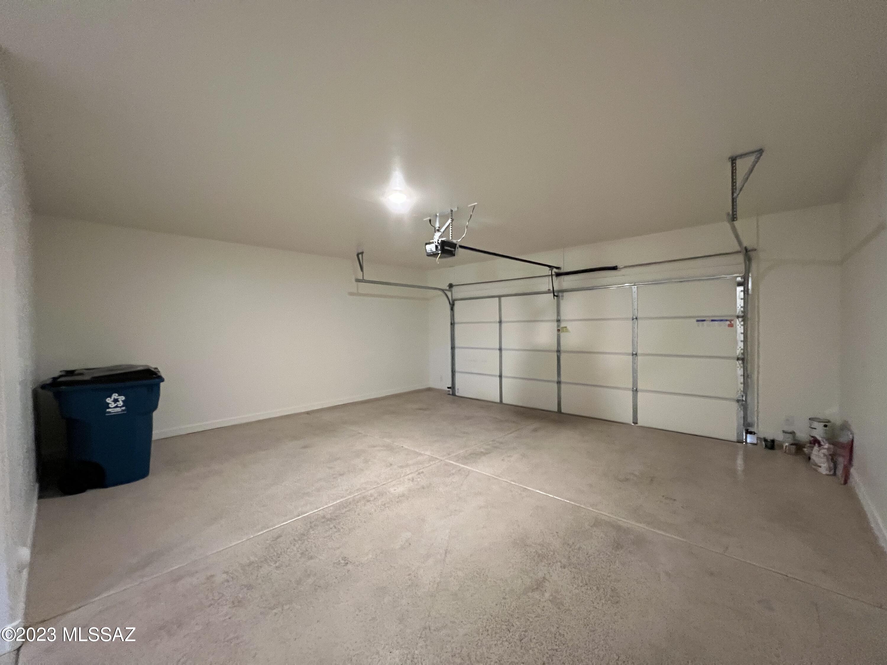 Vista Del Lago Norte SQ20140780198 - Residential Lease