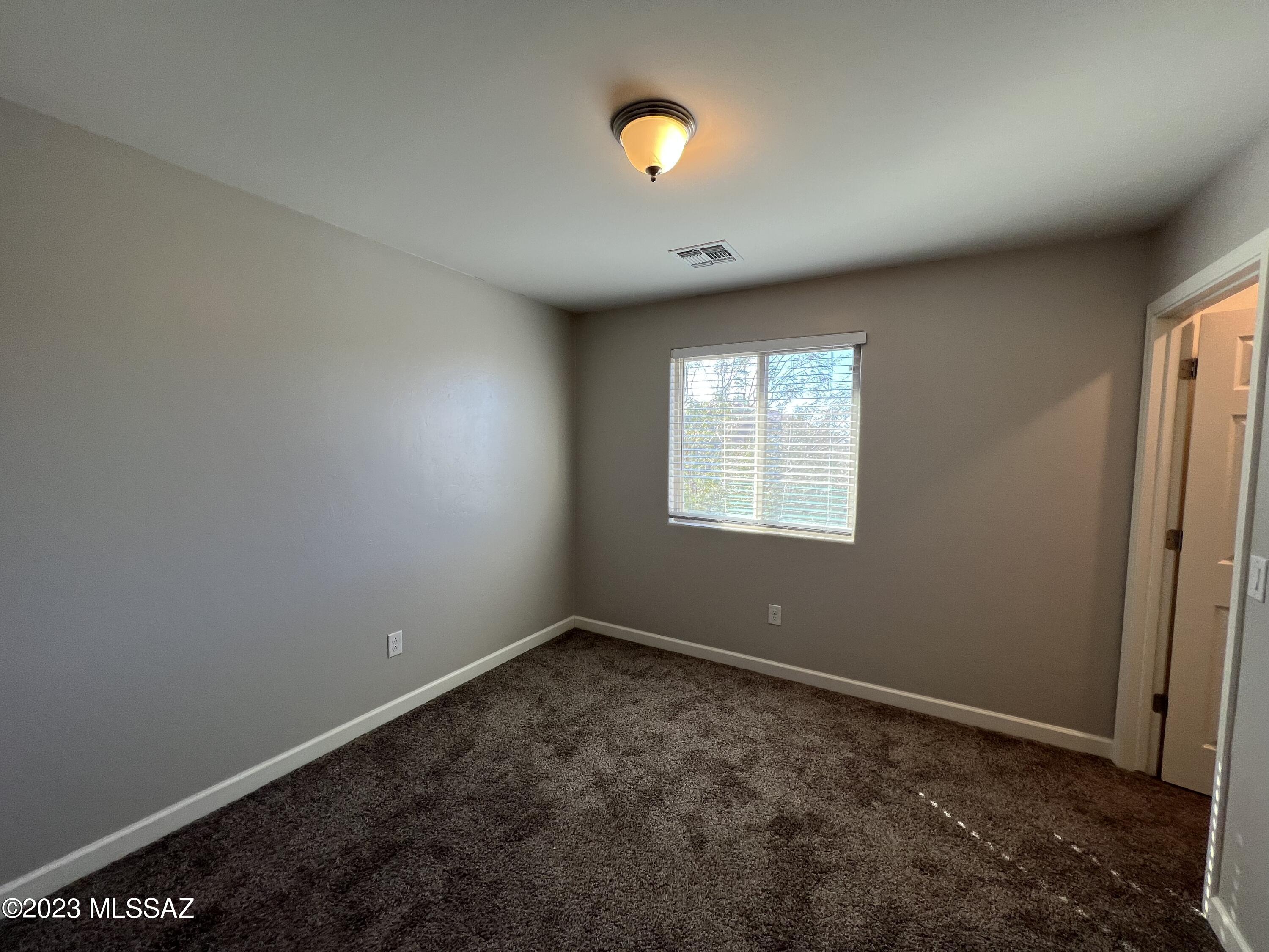 Vista Del Lago Norte SQ20140780198 - Residential Lease
