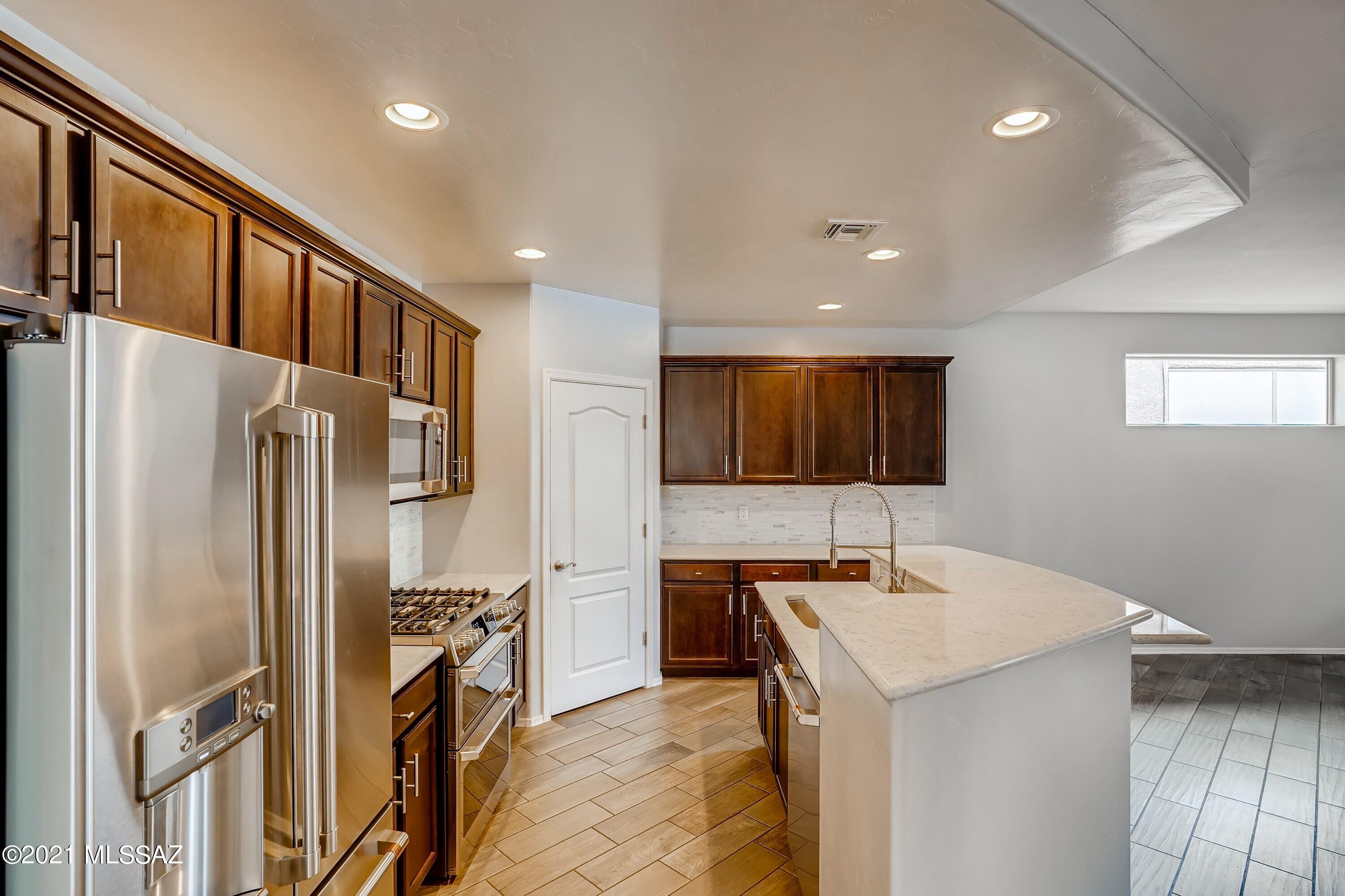 Mariposa Trail - Residential