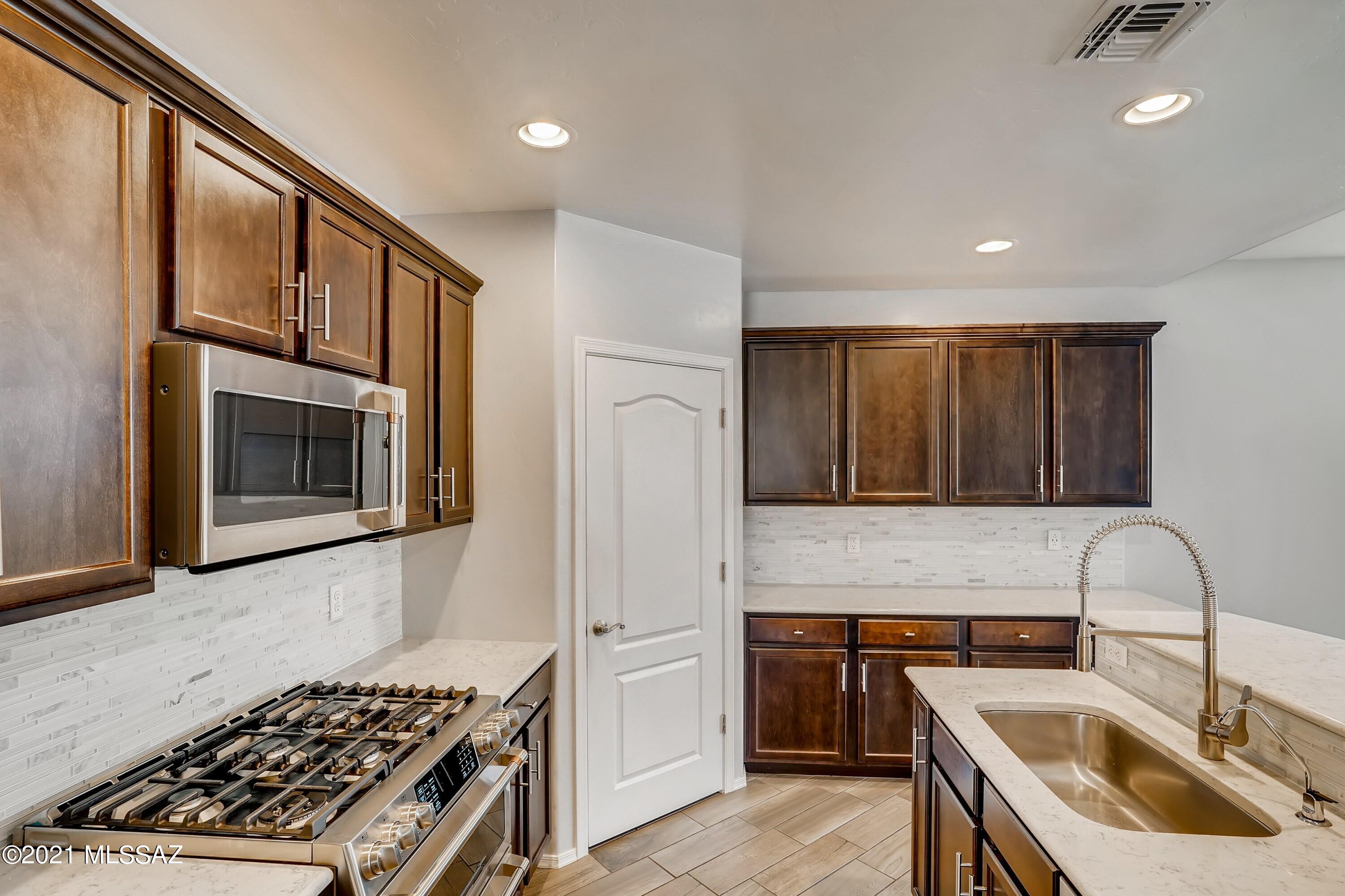 Mariposa Trail - Residential