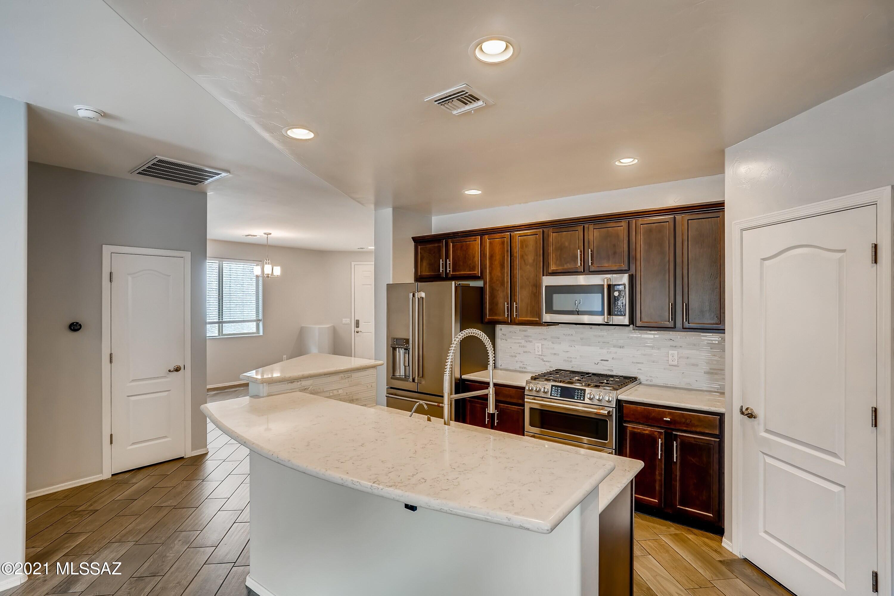 Mariposa Trail - Residential
