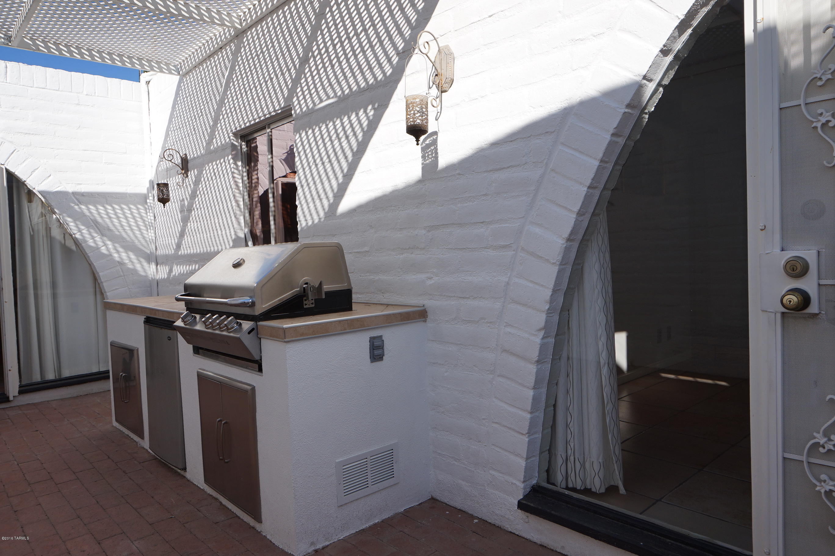 Las Lomitas (1) - Residential