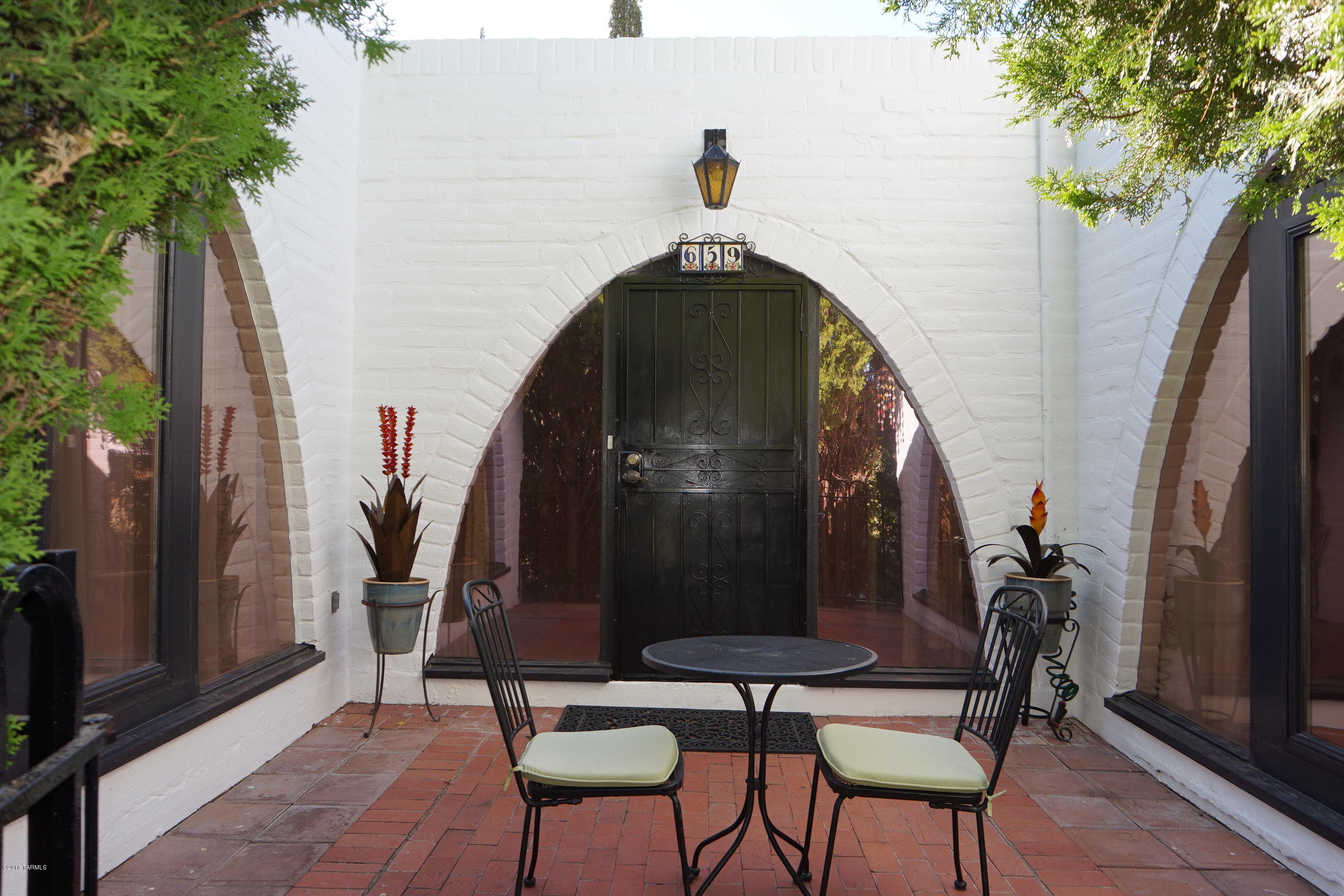 Las Lomitas (1) - Residential
