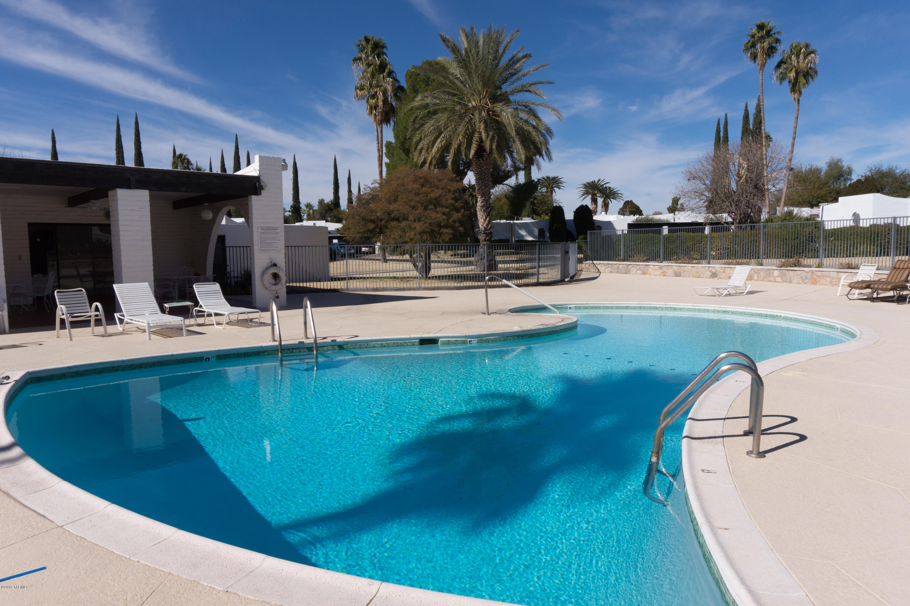 Las Lomitas (1) - Residential