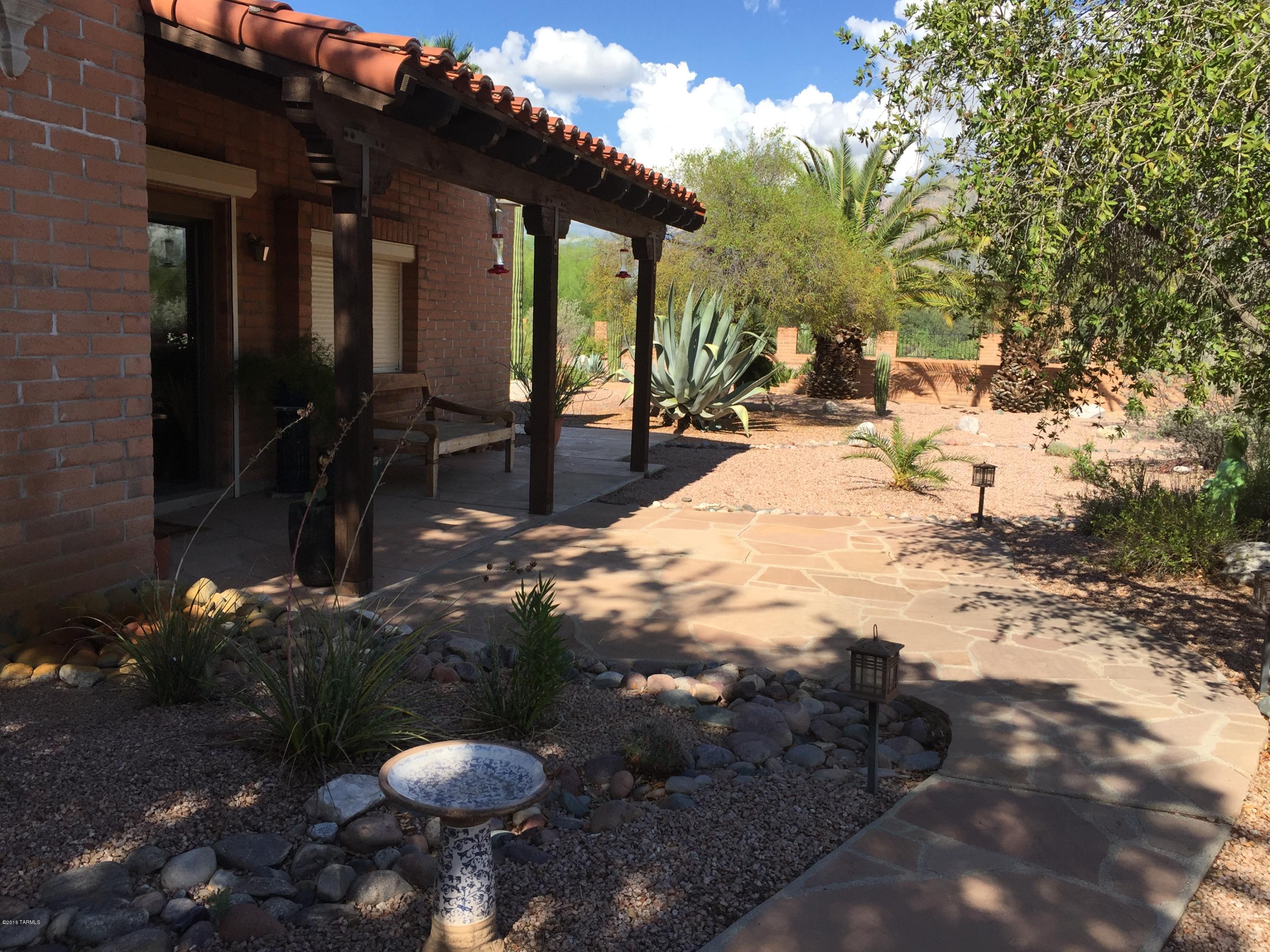 La Cholla Hills(1-313) - Residential