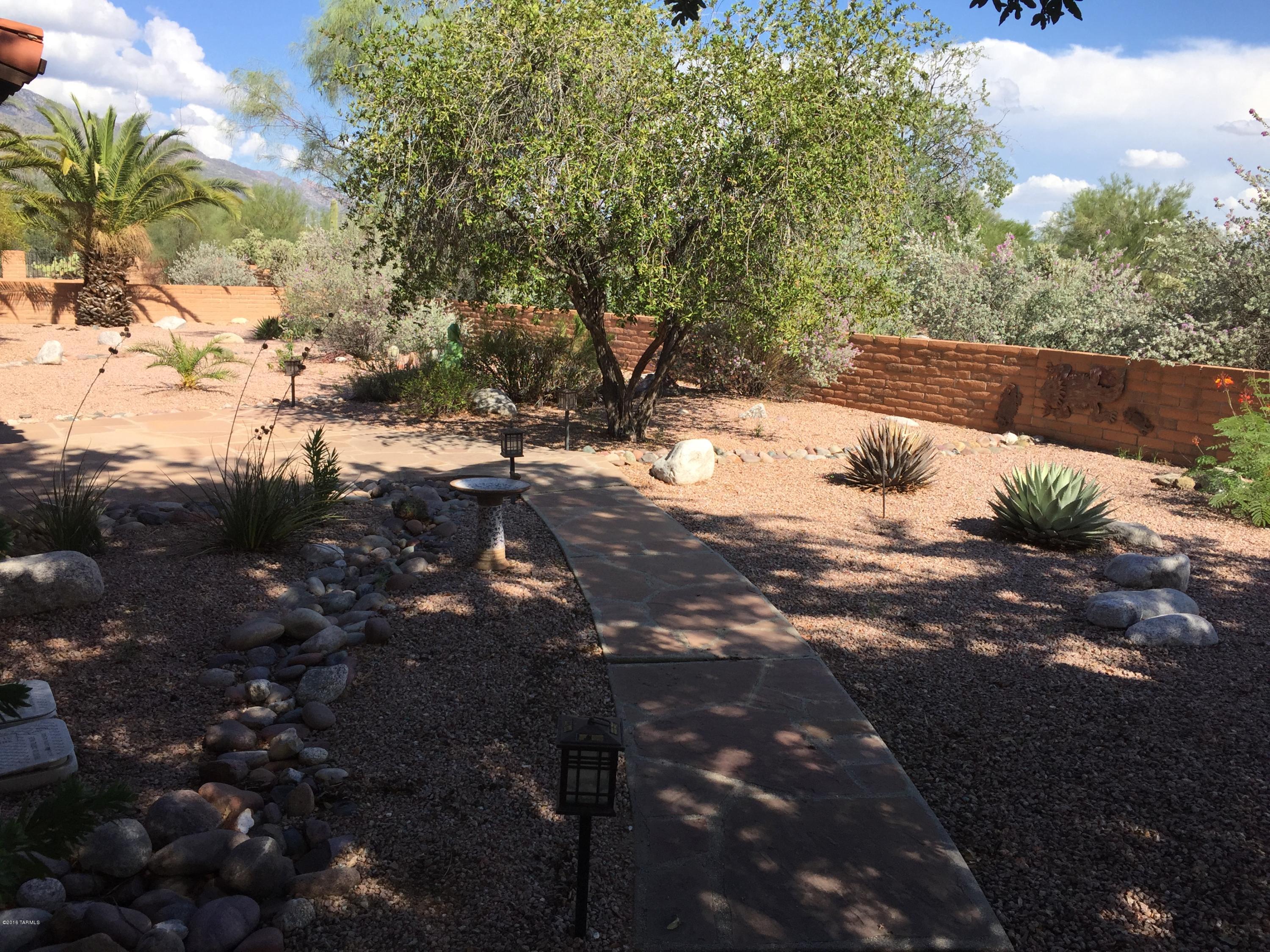 La Cholla Hills(1-313) - Residential