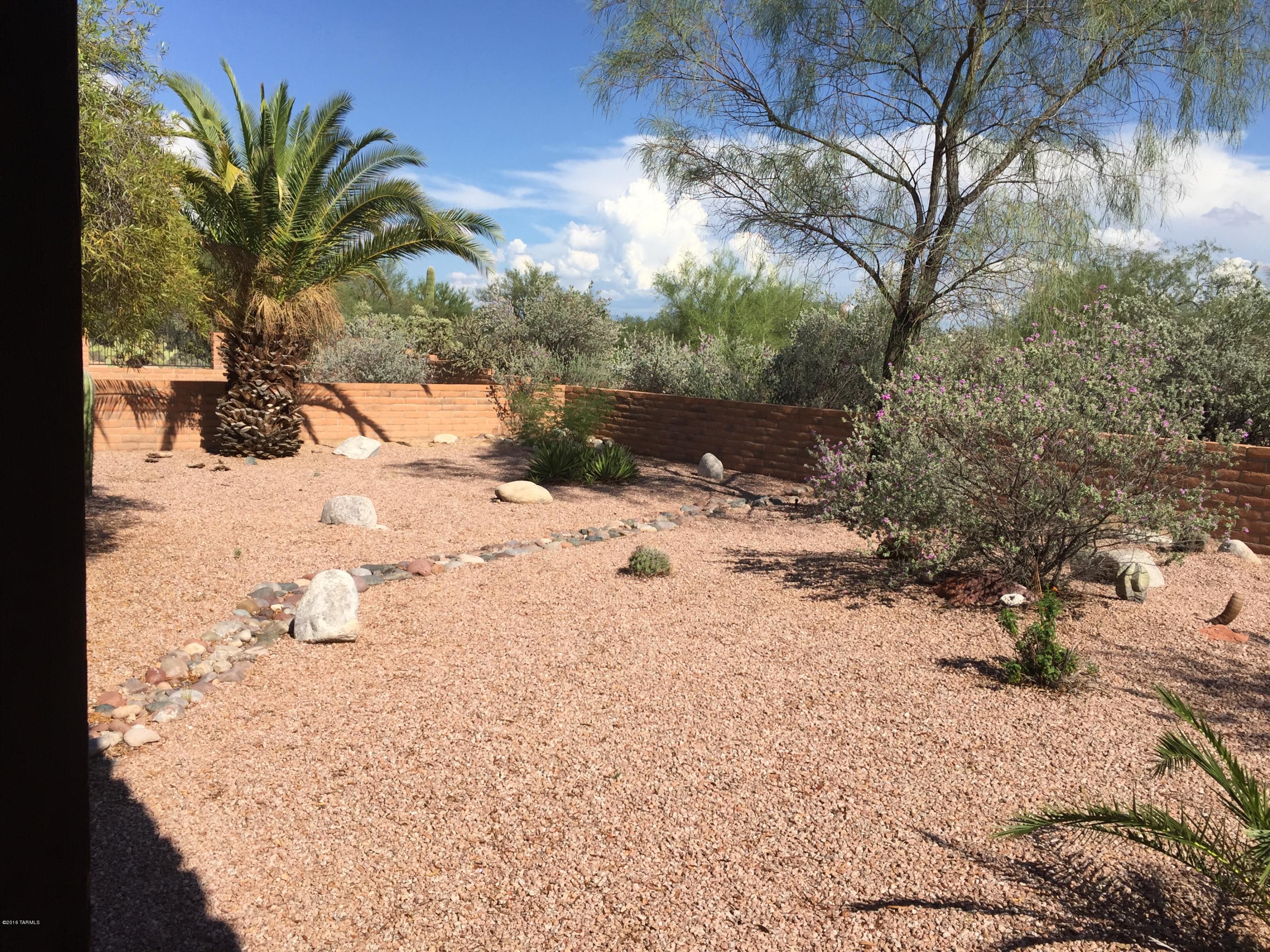 La Cholla Hills(1-313) - Residential