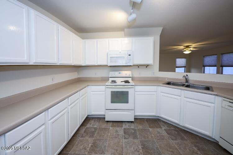 Pantano Ridge (1-123) - Residential Lease