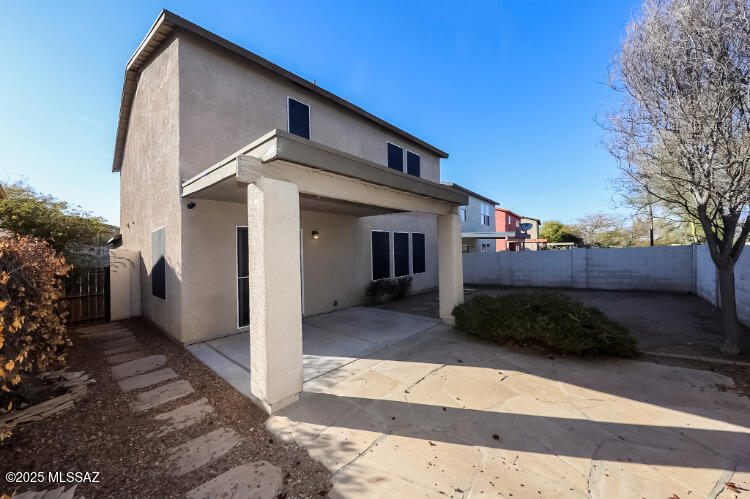 Pantano Ridge (1-123) - Residential Lease
