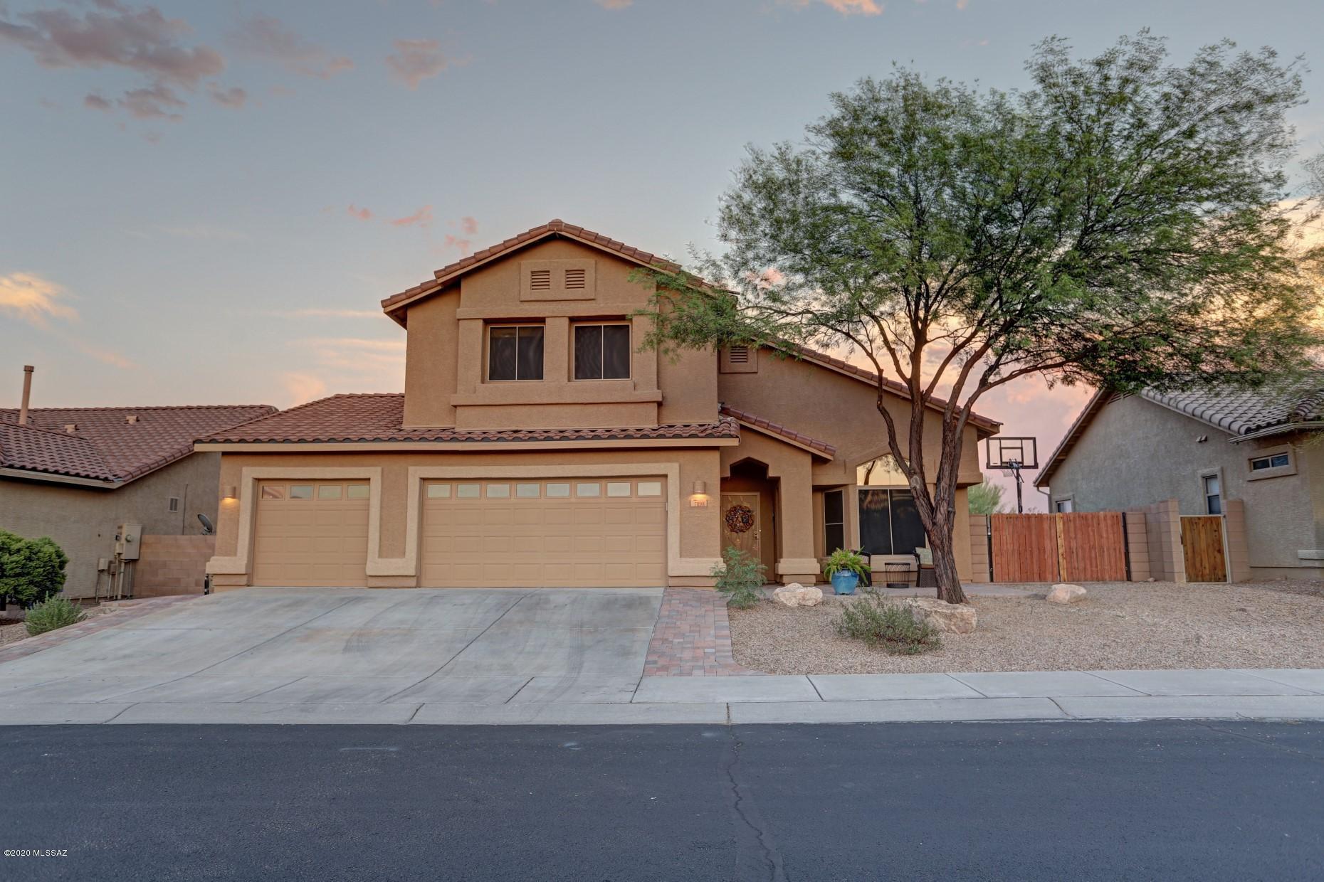 Continental Reserve Blk. 15 (1-66) - Residential
