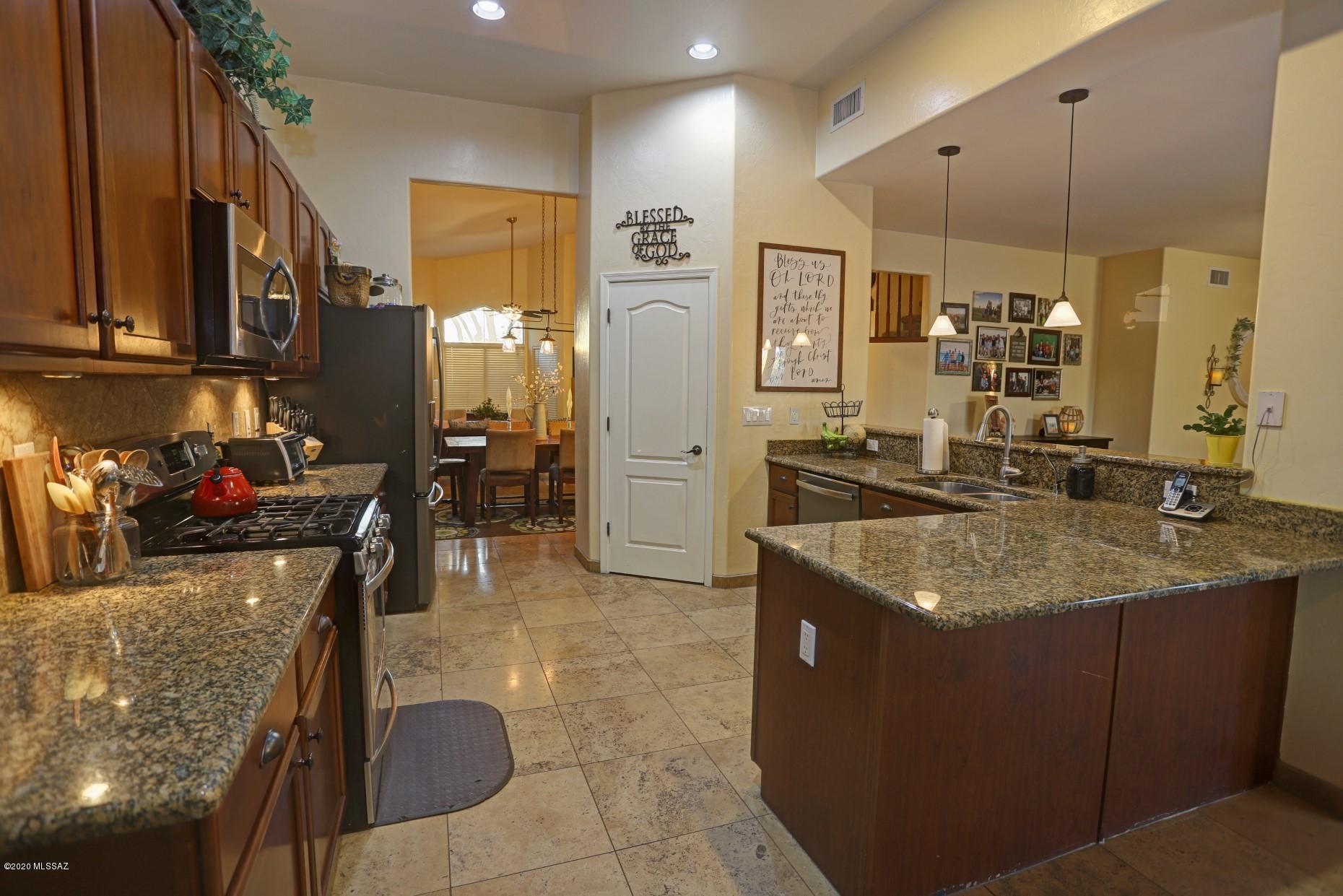 Continental Reserve Blk. 15 (1-66) - Residential