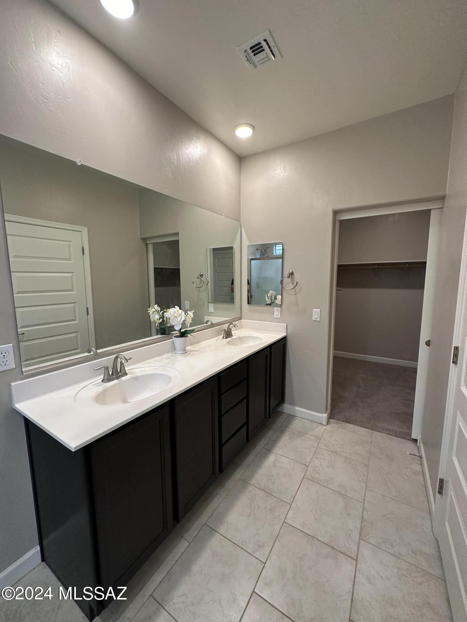 Saguaro Bloom Block 4 - Residential Lease