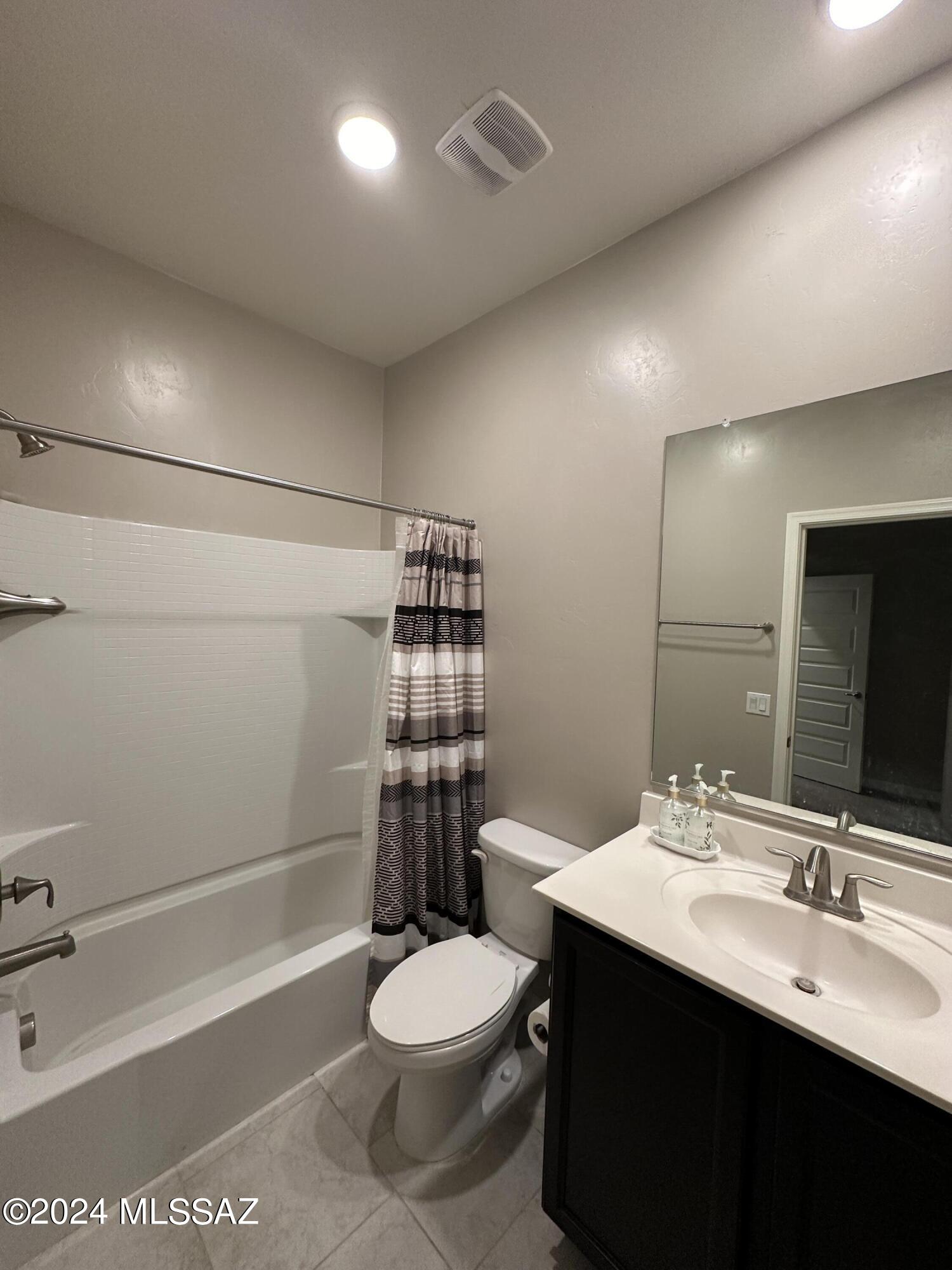 Saguaro Bloom Block 4 - Residential Lease