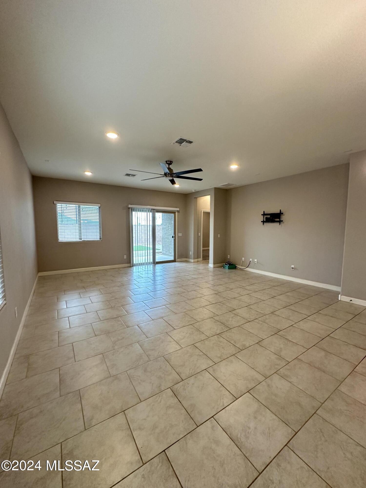 Saguaro Bloom Block 4 - Residential Lease