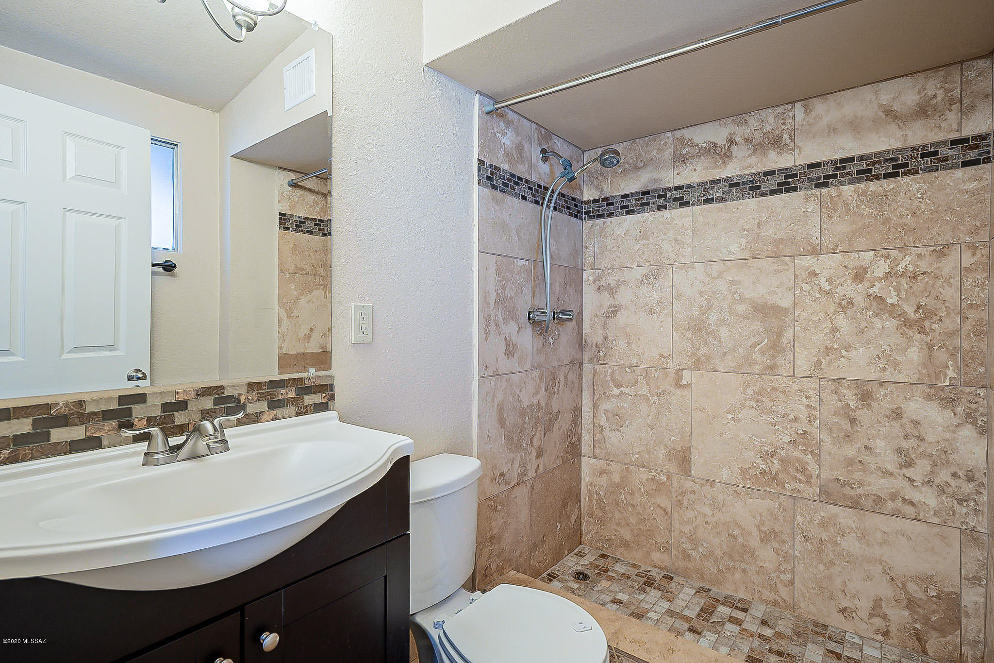 Kingston Knolls Terrace - Residential