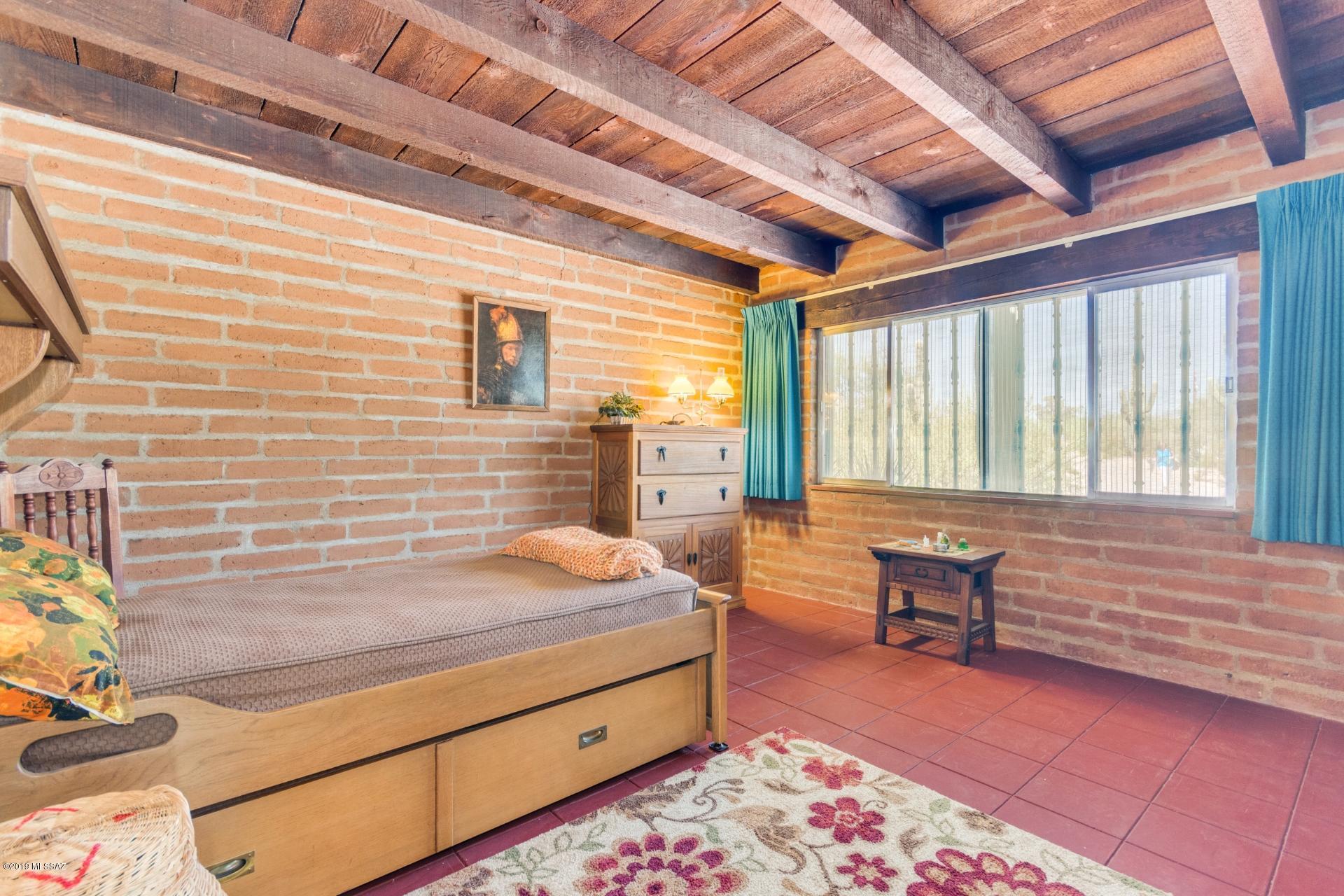 Las Quintas Sernas (10-40) - Residential