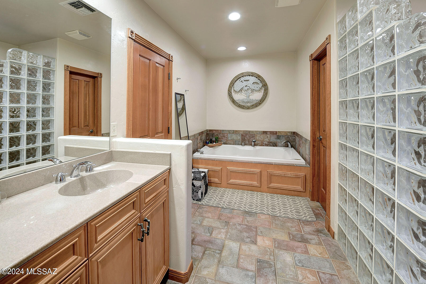 Country Club Estates NO. 1 - Residential