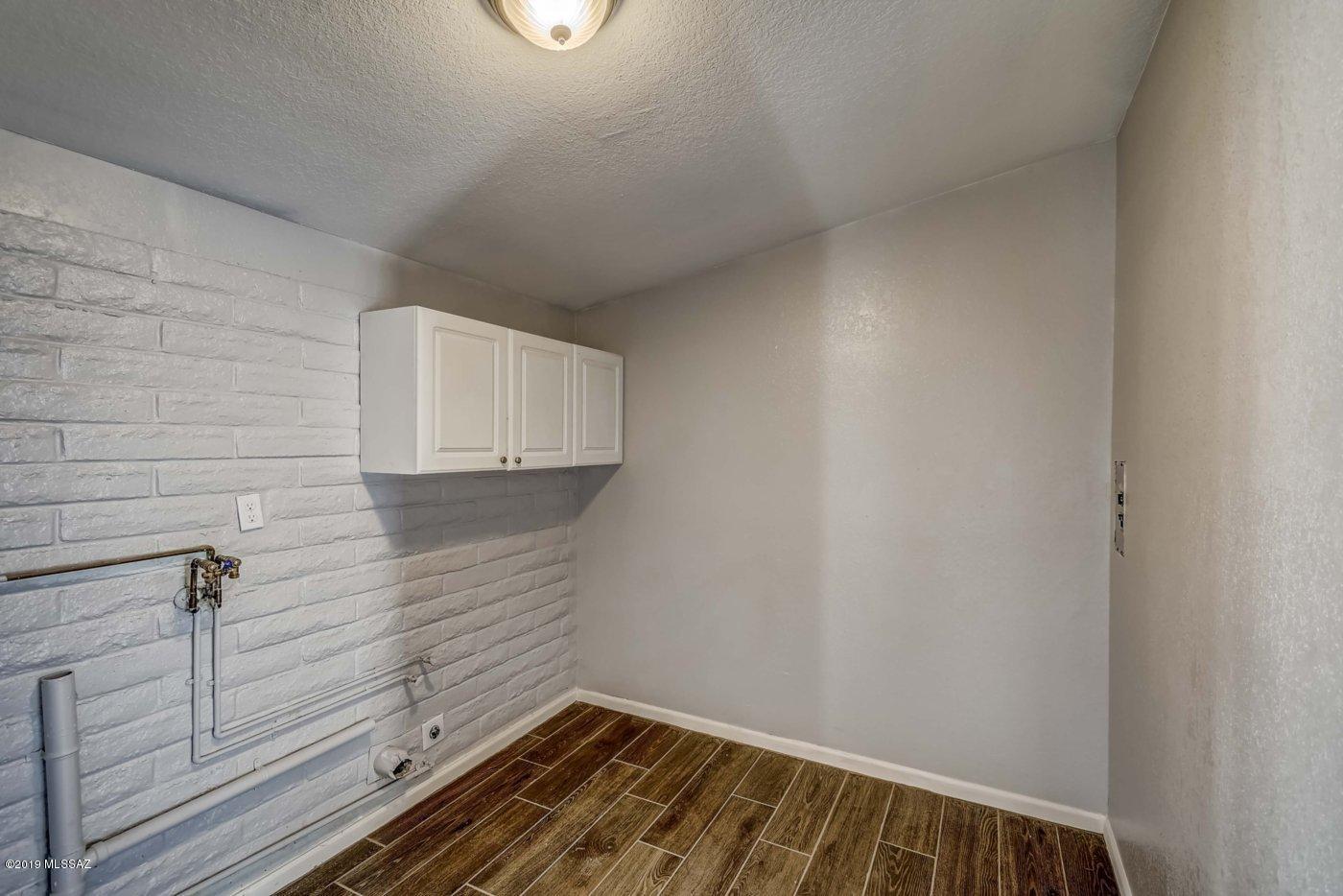 Casas Adobes Park (1-93) - Residential
