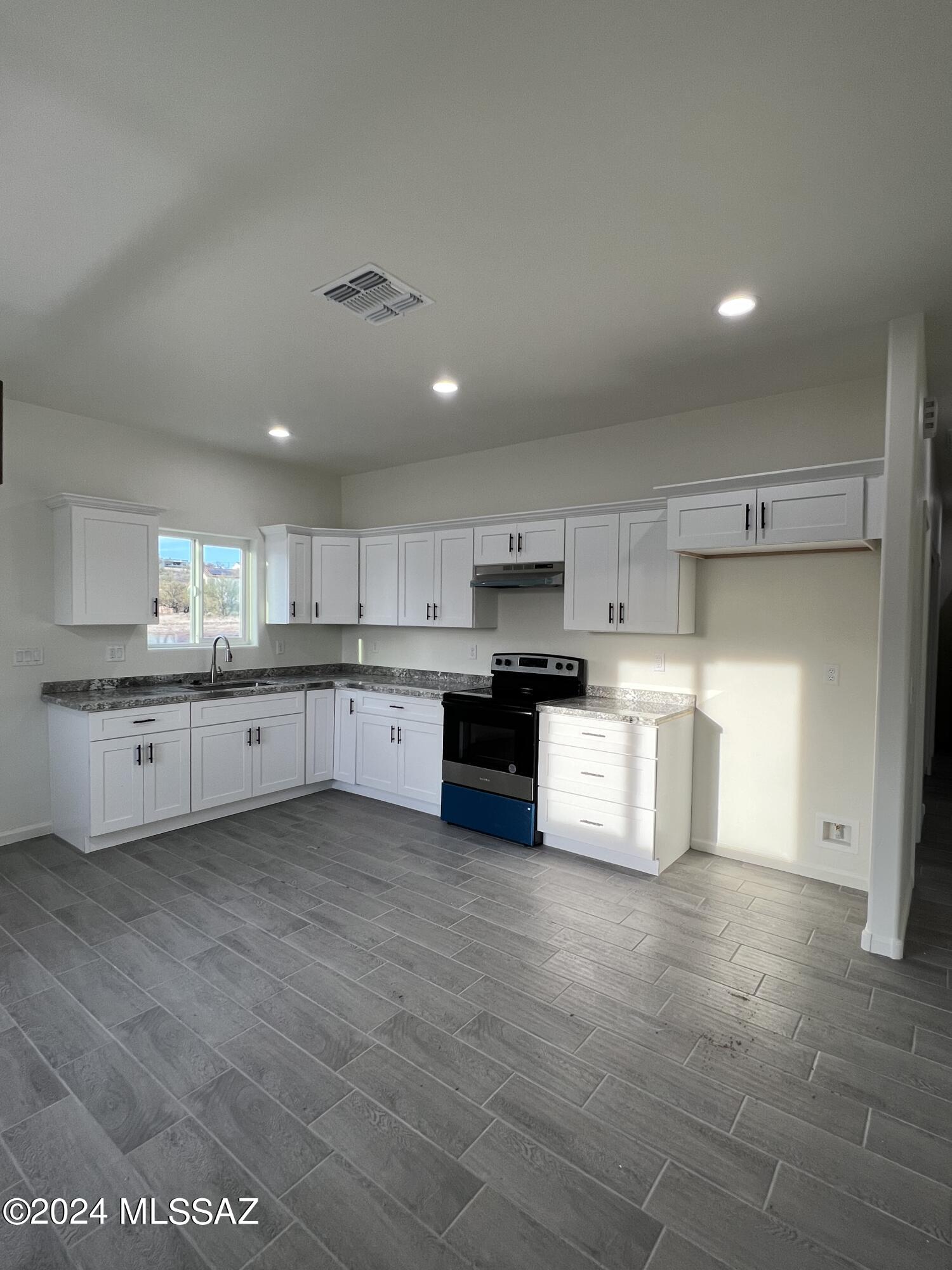 Rio Rico Villas 12 - Residential