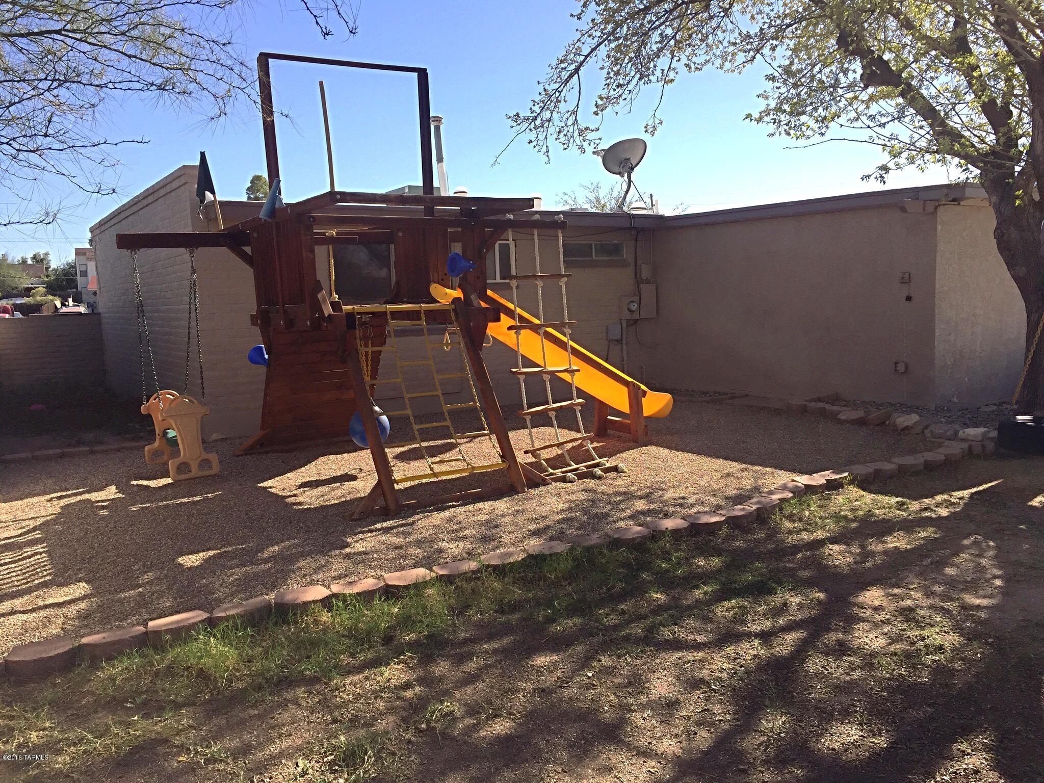 Las Palomas - Residential