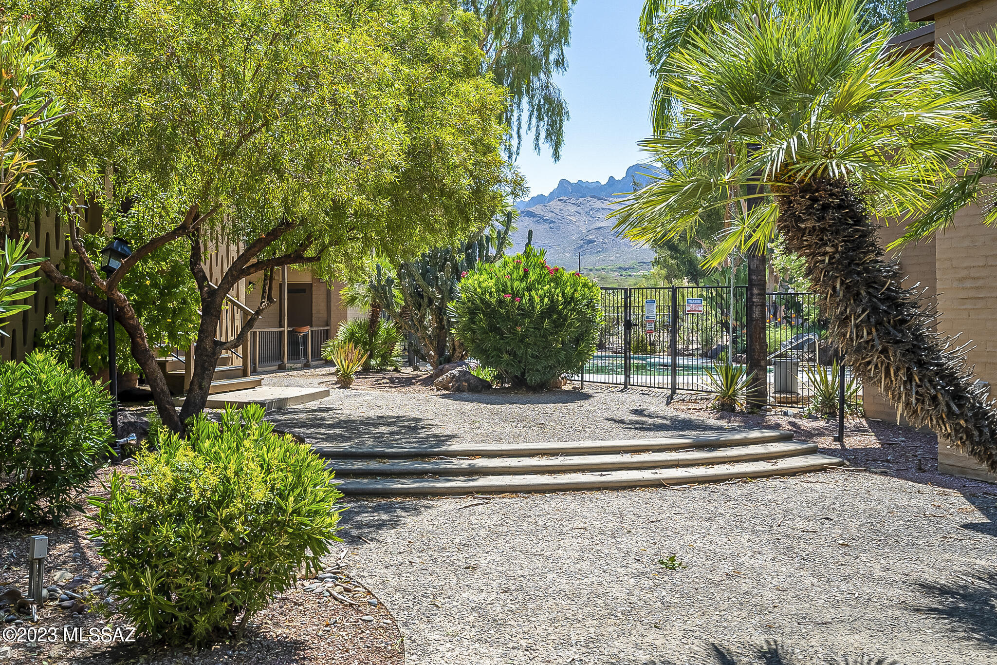 Cancha Del Golf - Residential
