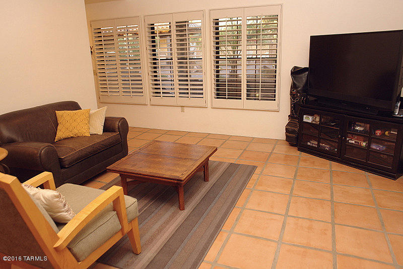 Palomita Blanca (1-3) - Residential