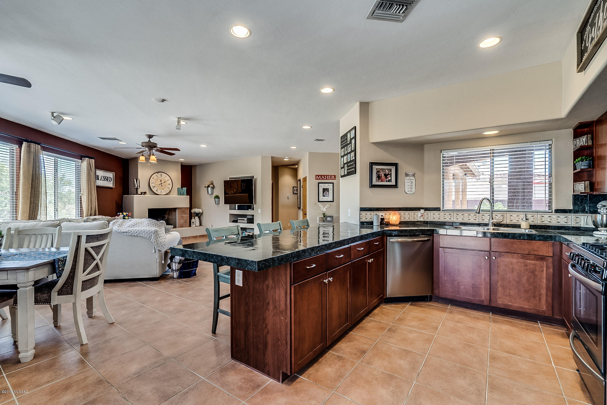Colonias La Canada (83-219) - Residential