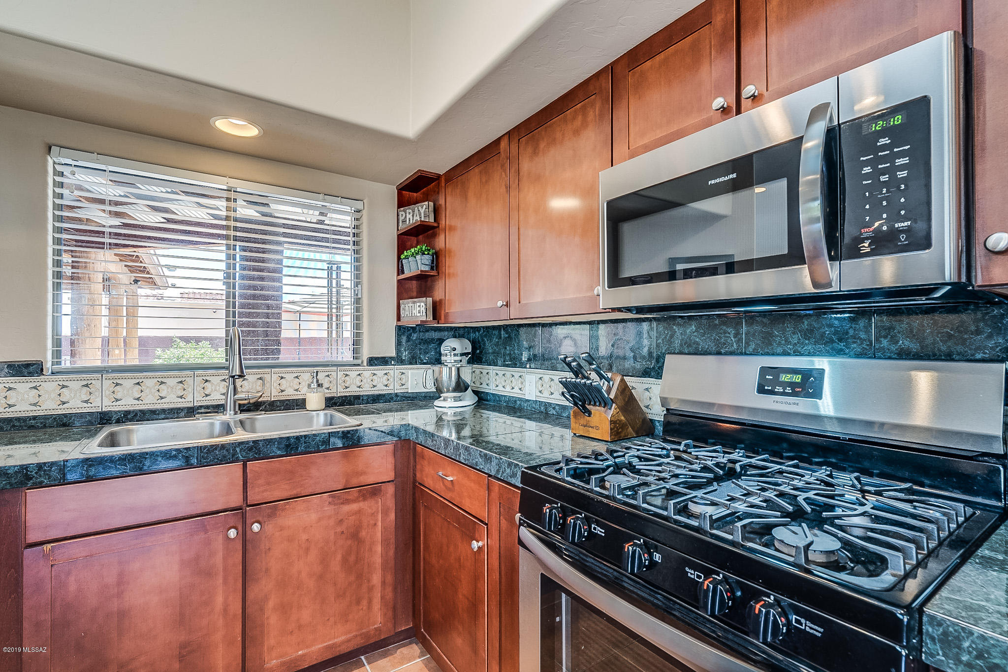 Colonias La Canada (83-219) - Residential