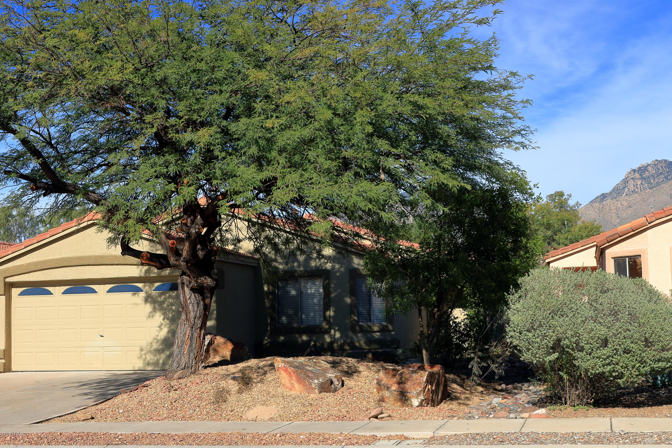 Nice rental, good size yard, full-day shade on back patio, Catalina Foothills District 16 schools (Canyon View, Esperero, Catalina Foothills), Sabino Canyon USFS Recreation Area nearby. 4th bedroom can function as a den / office. Low traffic, cul-de-sac terminating street. 1998 Year built, avoids lead-based paint and asbestos concerns of older properties in the area. Garage, good length driveway, backyard storage room, and efficient floor plan. Shopping and services nearby. Tenants must have credit scores above 650. Tenant pays, electric, gas, water, trash, and optional fire protection / paramedics. Agent/Owner.