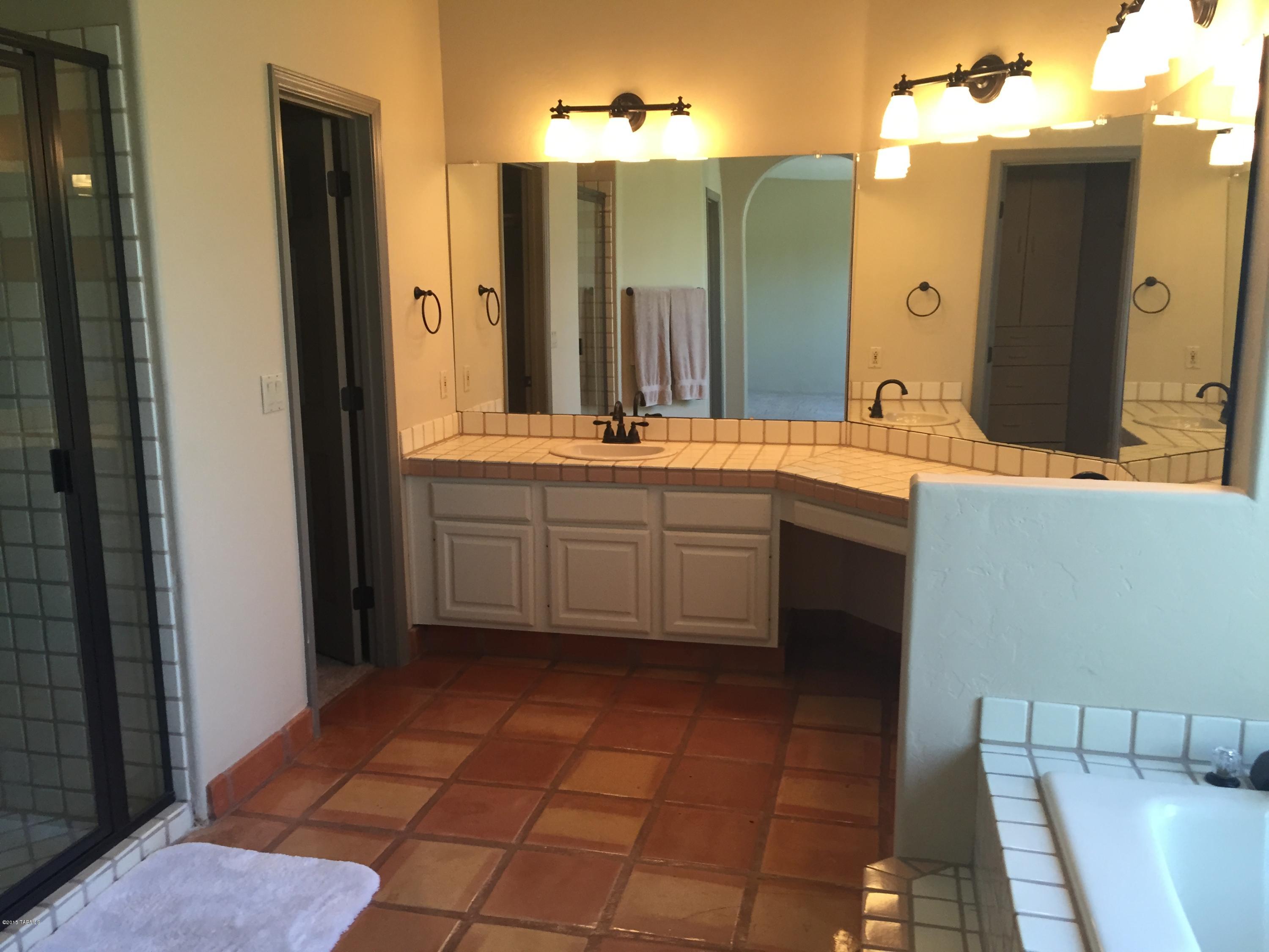 Shadow Hills (1-483) - Residential Lease