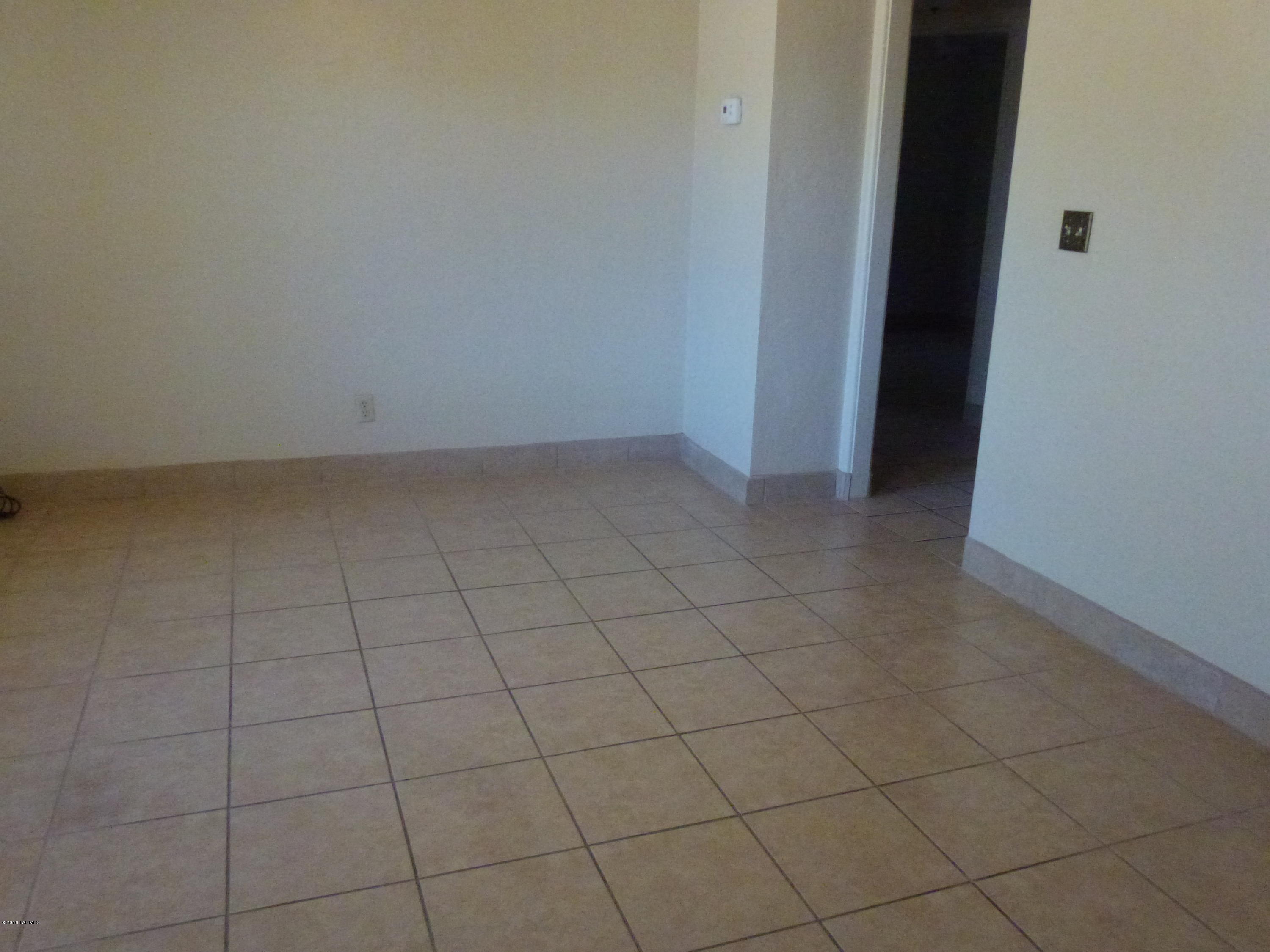 Mountain View Acre Farms - Residential Lease