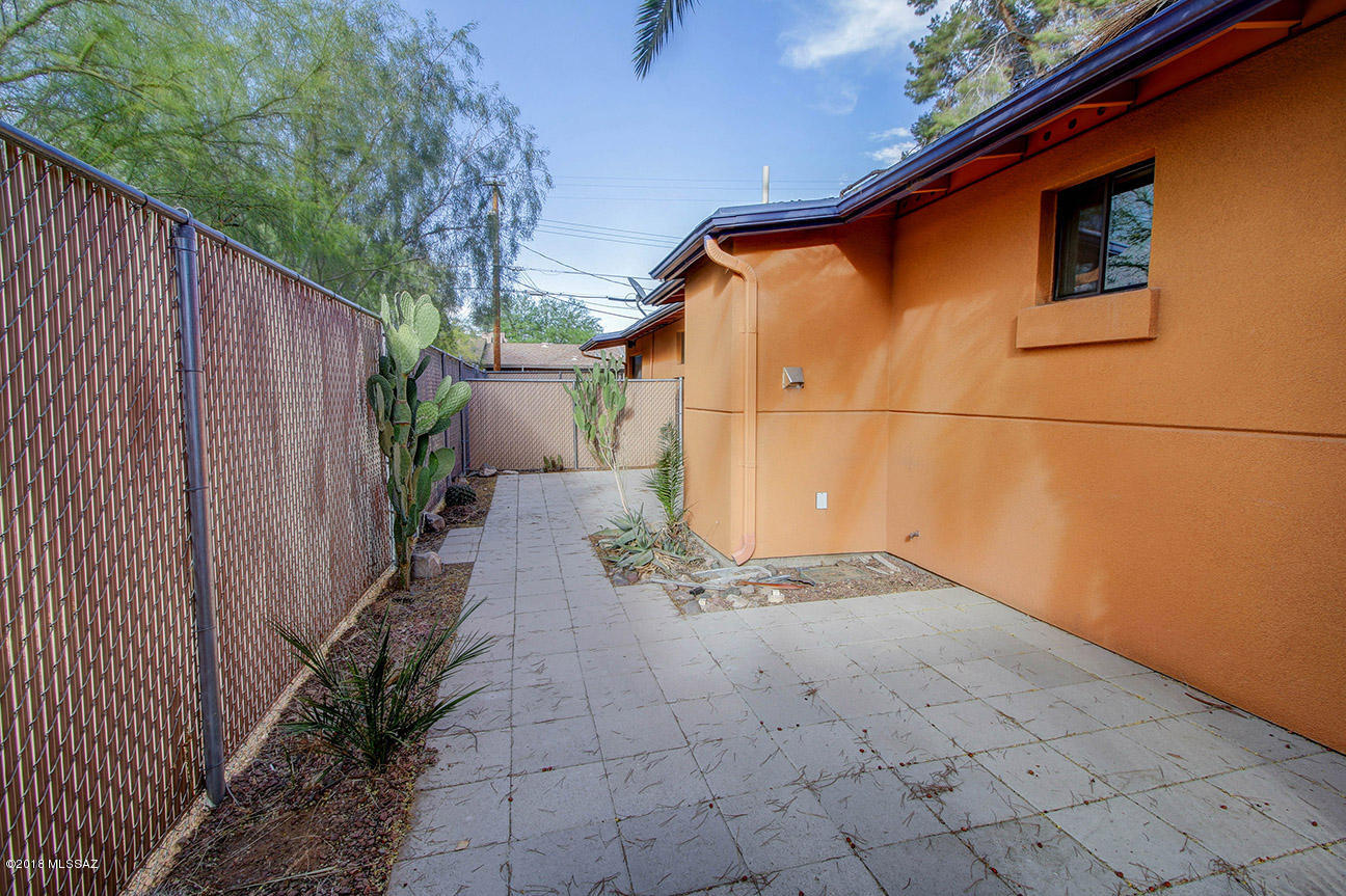 Sunset Foothills Condos (1-201) - Residential