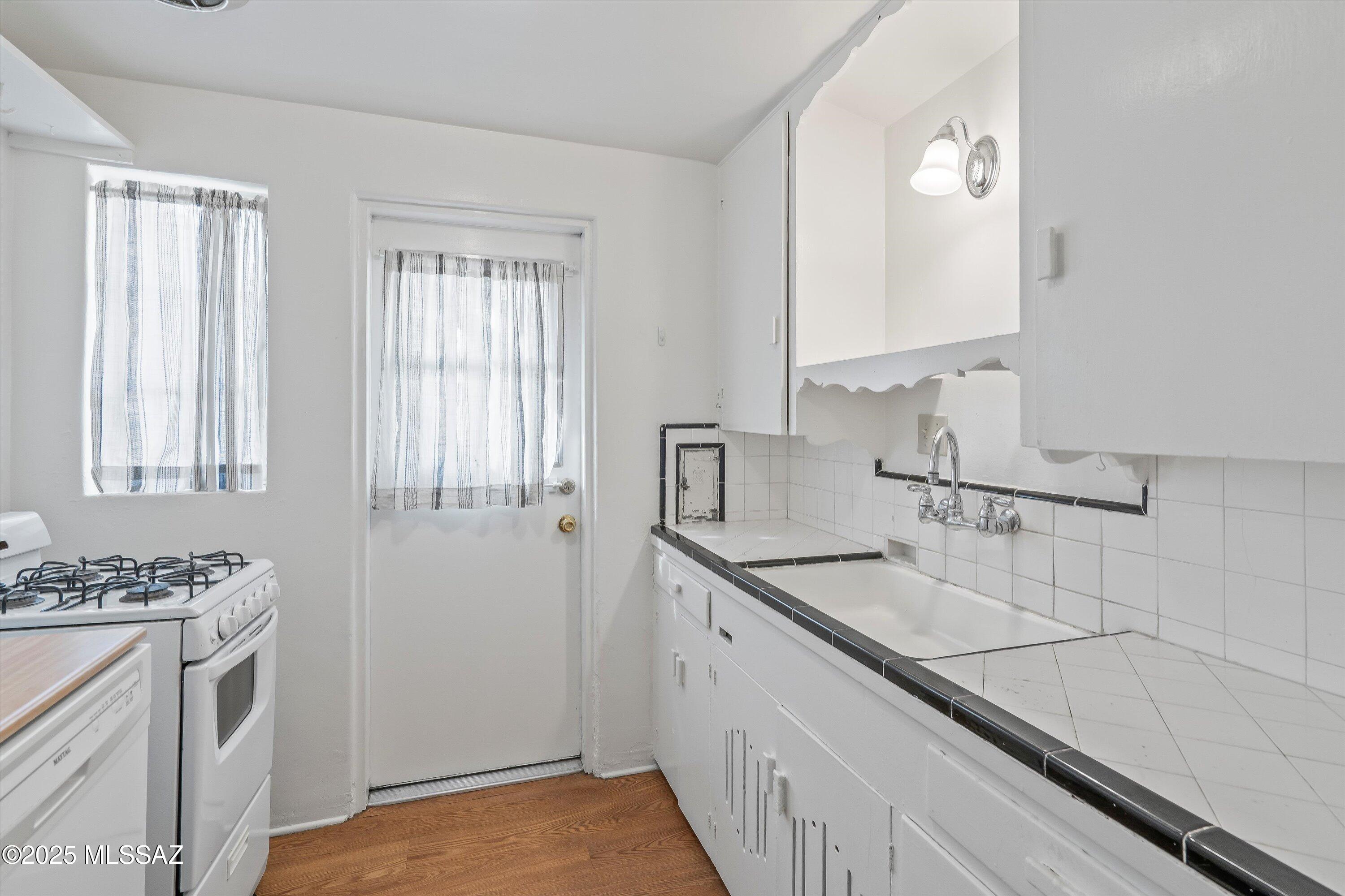 West University Court (1-7) - Residential Income