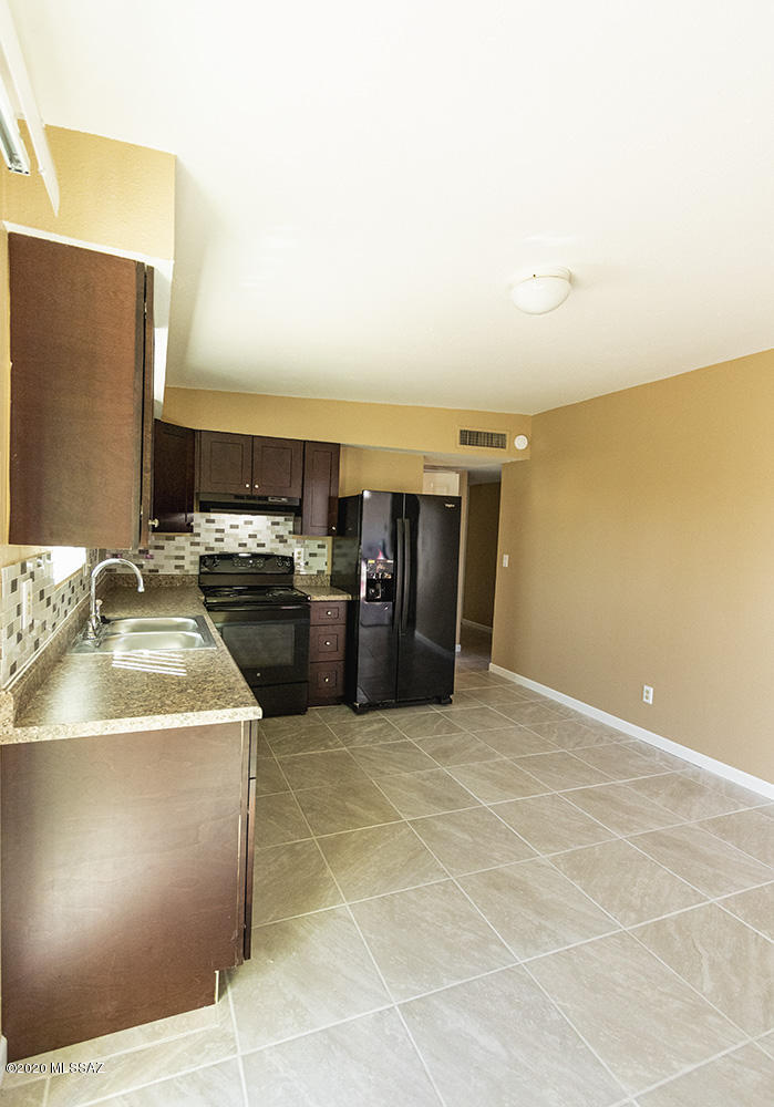 Escalante Heights No. 2 (1-172) - Residential Lease