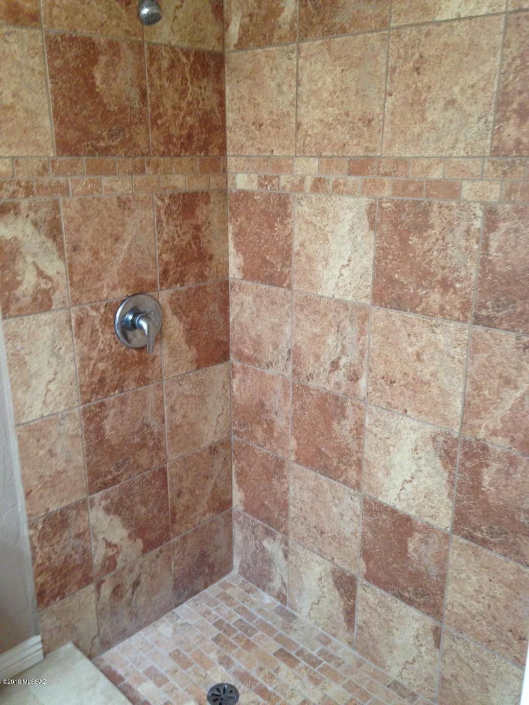 Vista Del Sahuaro - Residential Lease