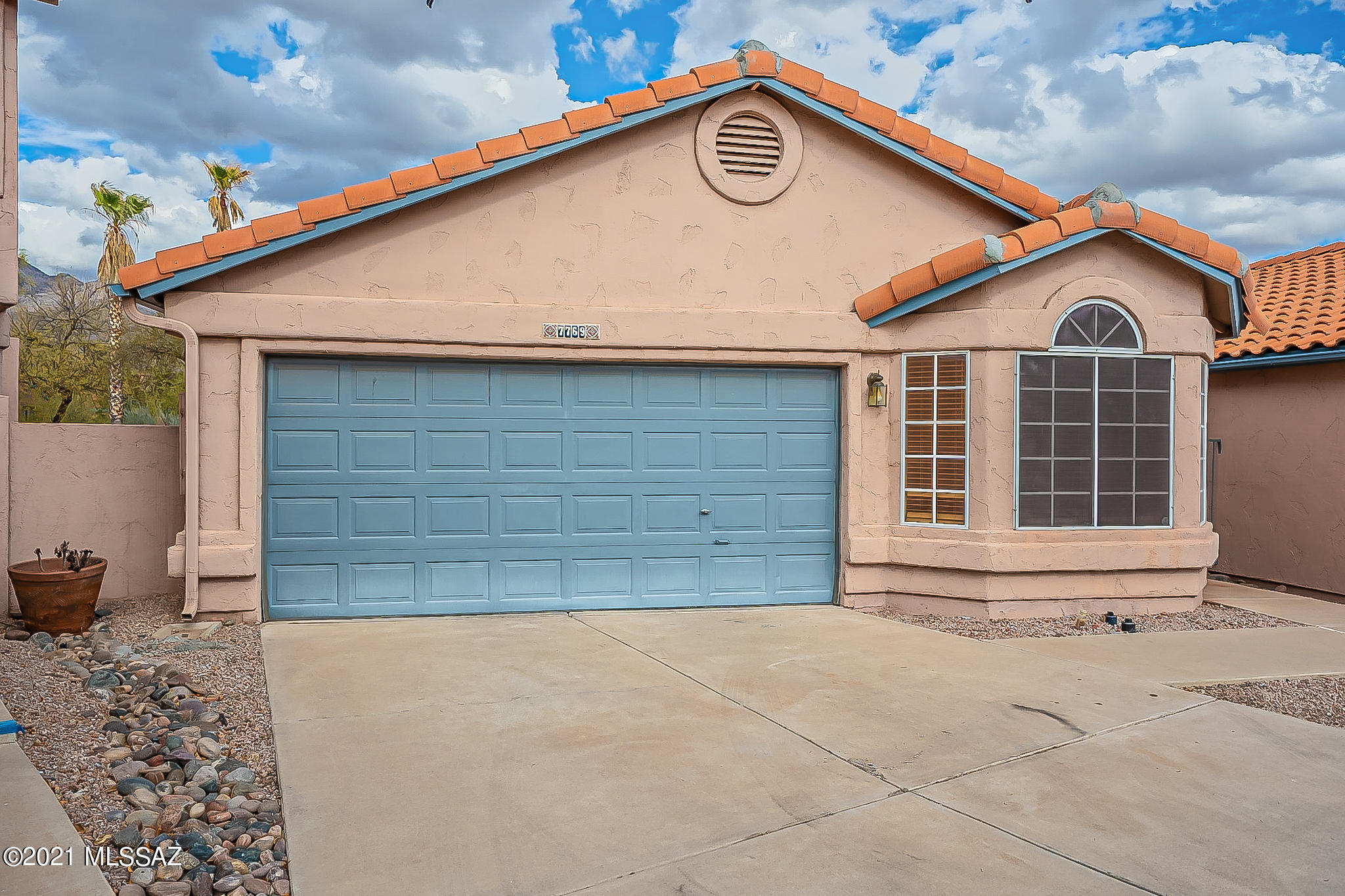 Ventana De Sabino Townhomes - Residential