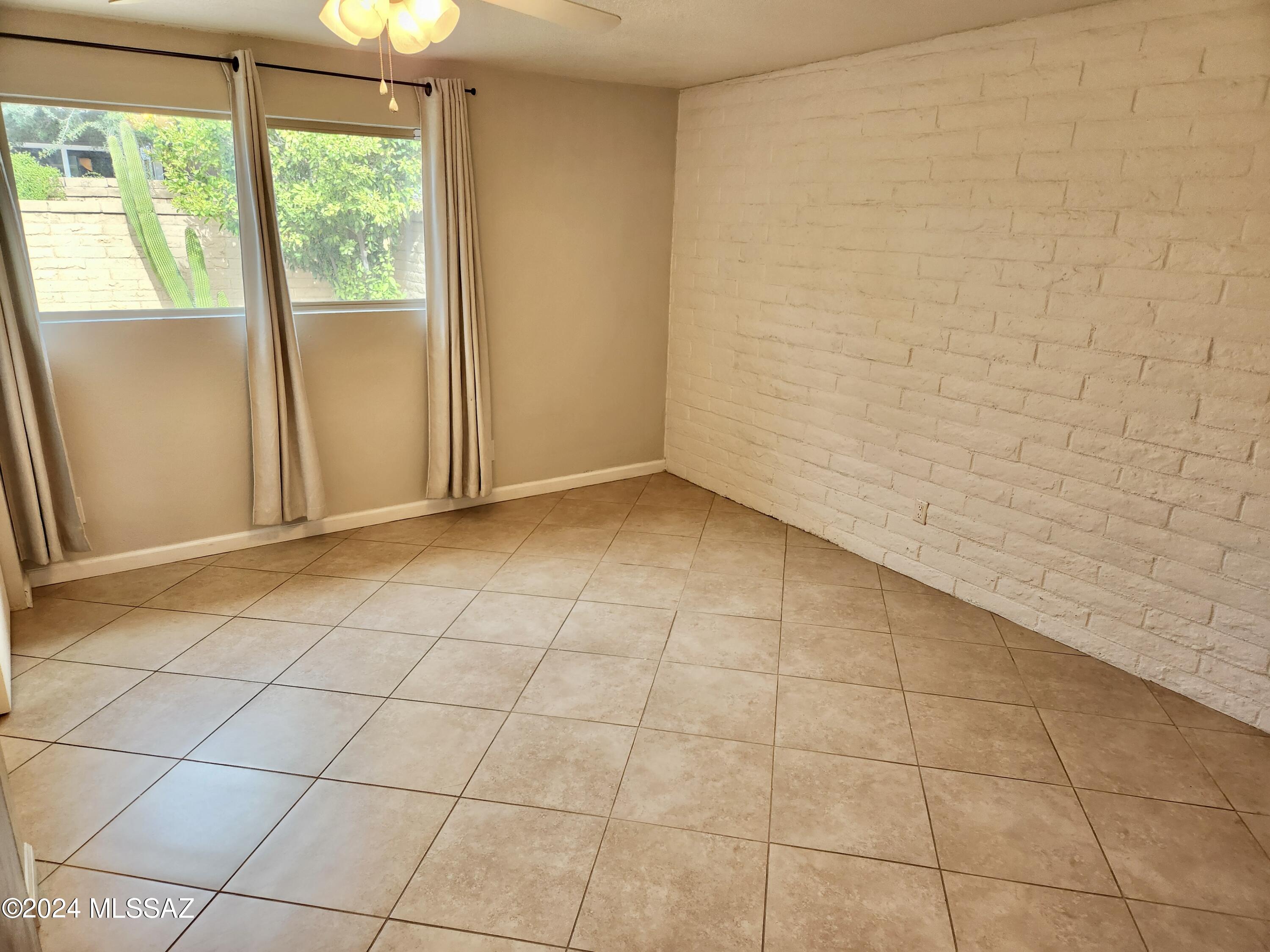 Verde Vista Villas (1-94) - Residential Lease
