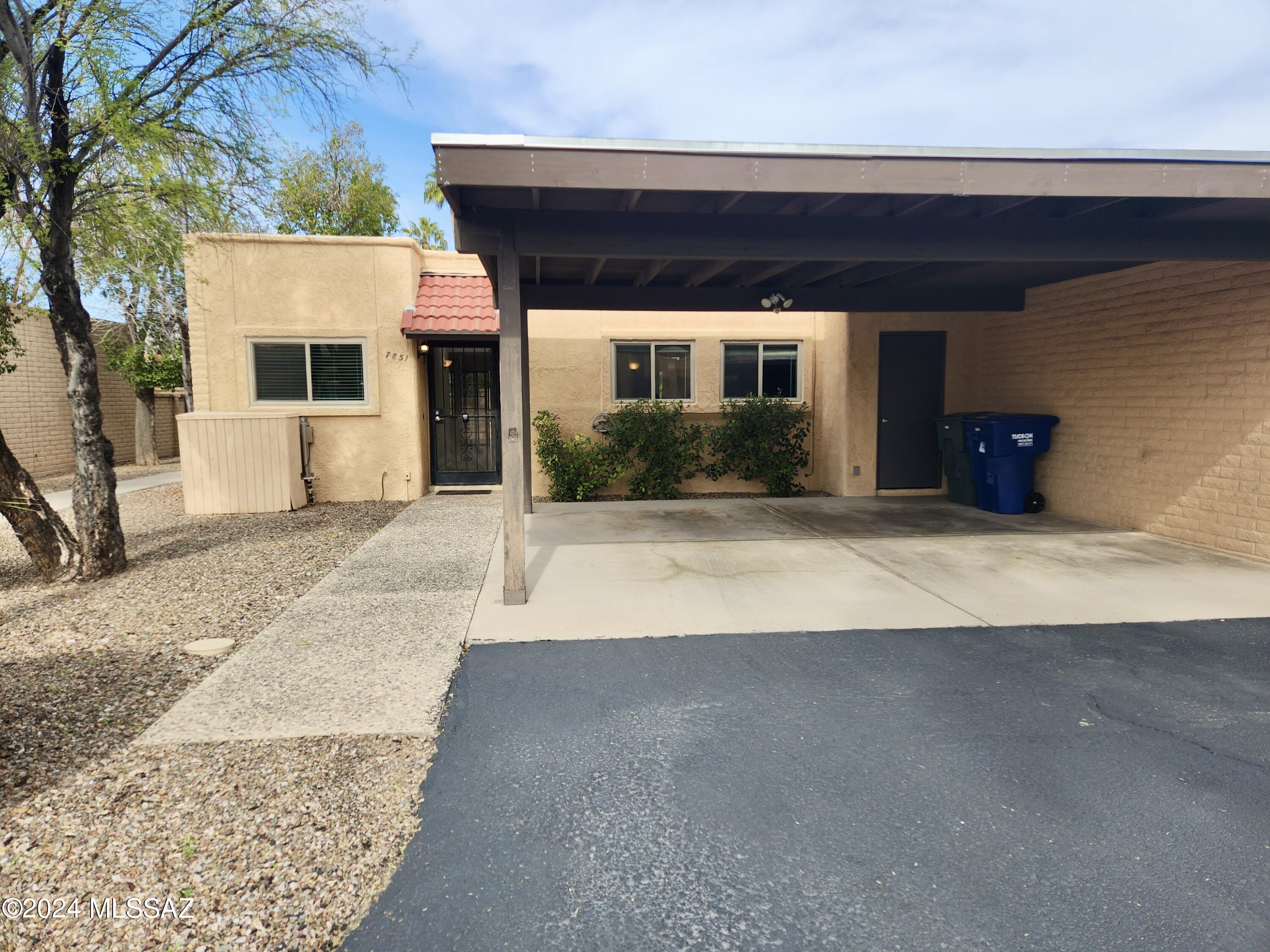 Verde Vista Villas (1-94) - Residential Lease