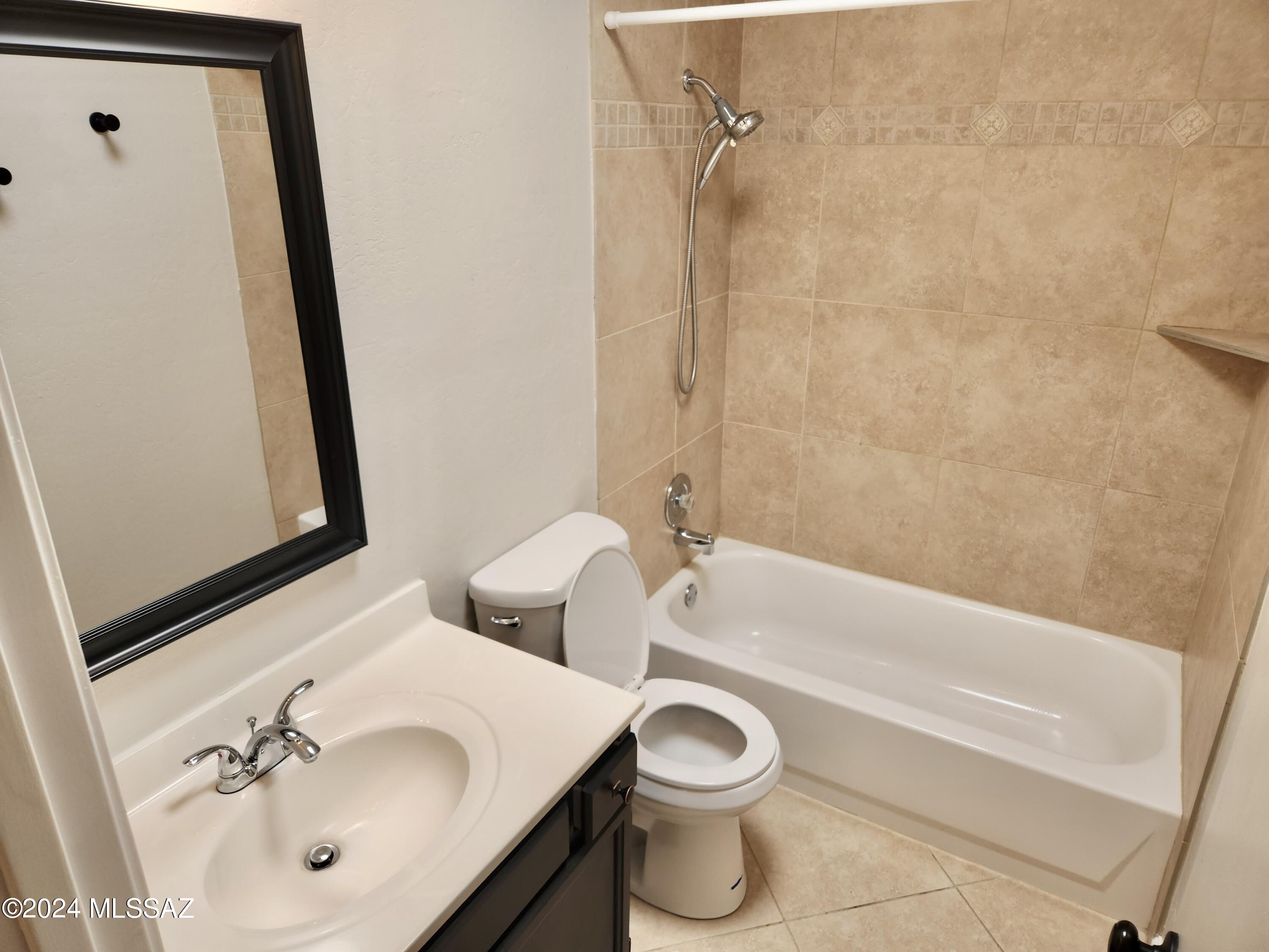 Verde Vista Villas (1-94) - Residential Lease