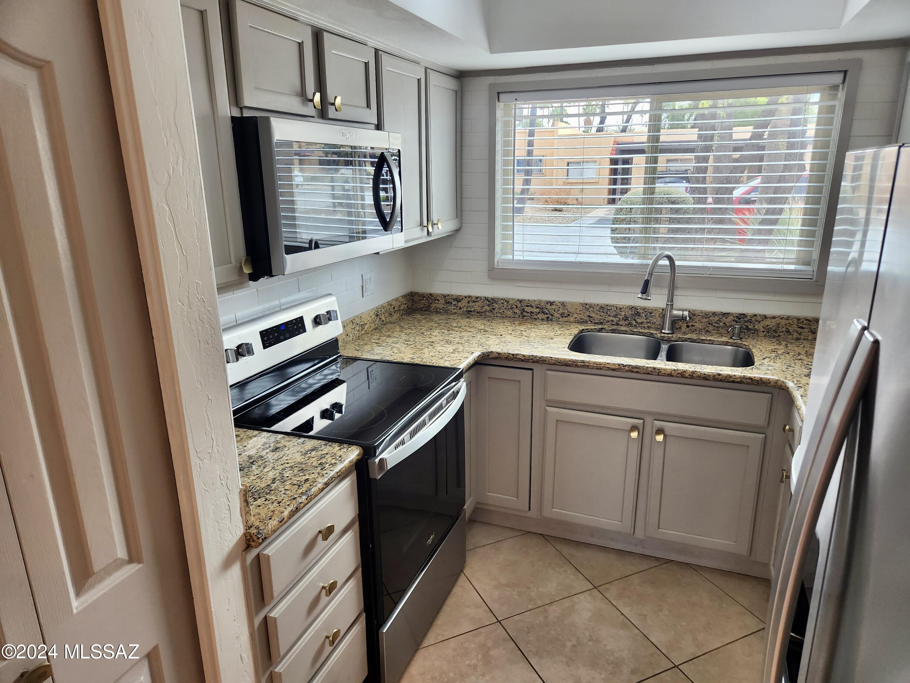 Verde Vista Villas (1-94) - Residential Lease