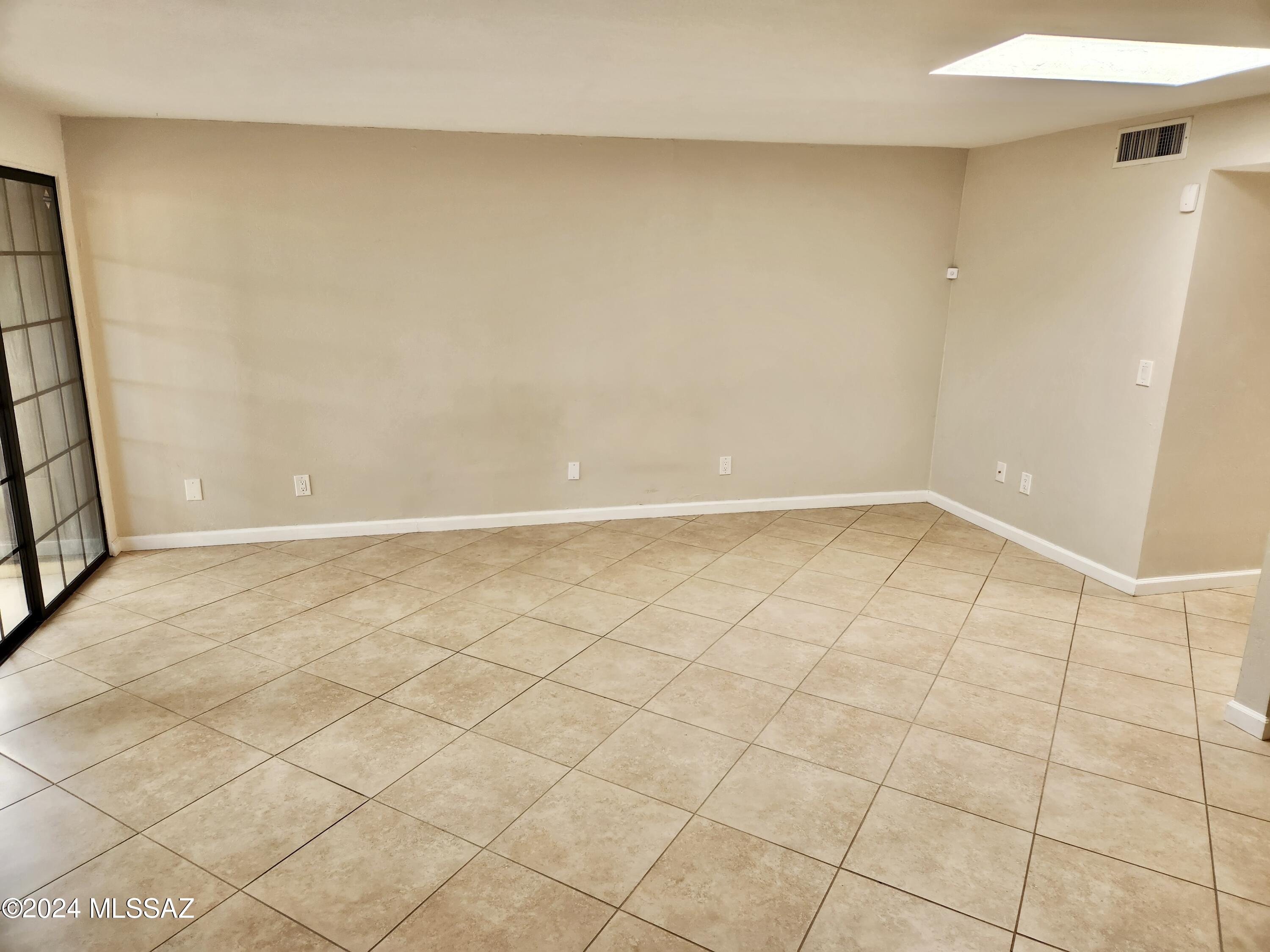 Verde Vista Villas (1-94) - Residential Lease