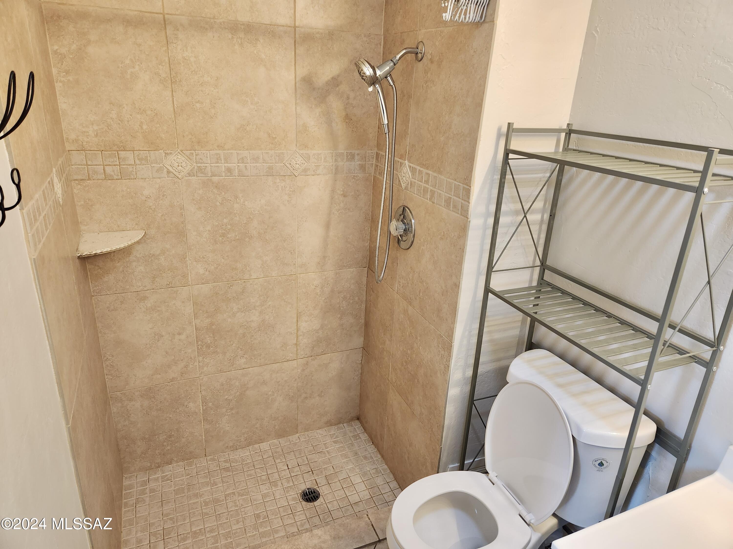 Verde Vista Villas (1-94) - Residential Lease