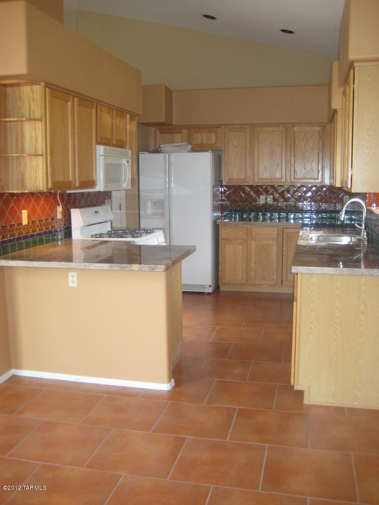 Desert Greens At Oro Valley (1-23) - Residential Lease